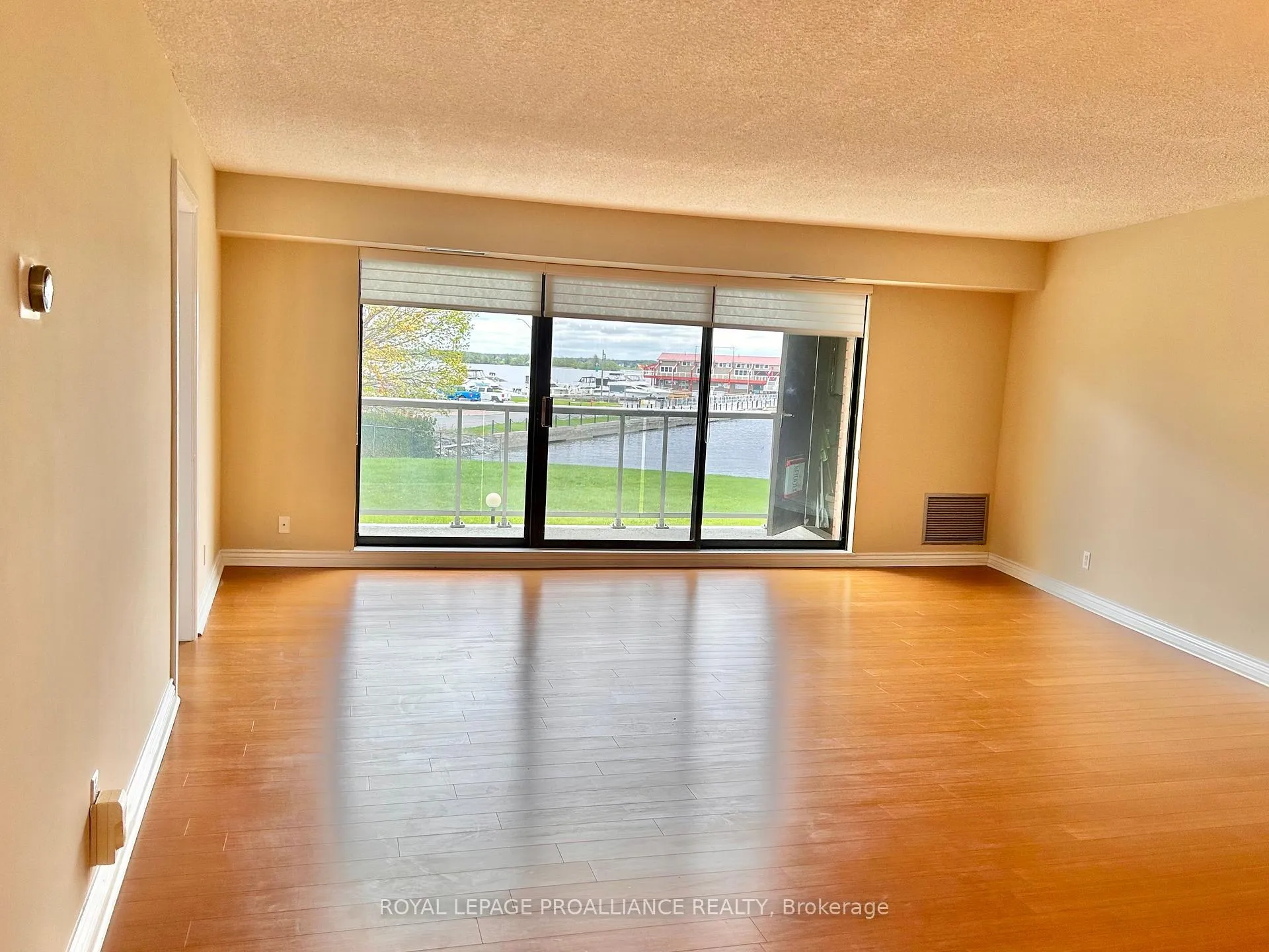 Photo 13 of Unit 201, 2 South Front Street, Belleville, Belleville Ward — HOMEH