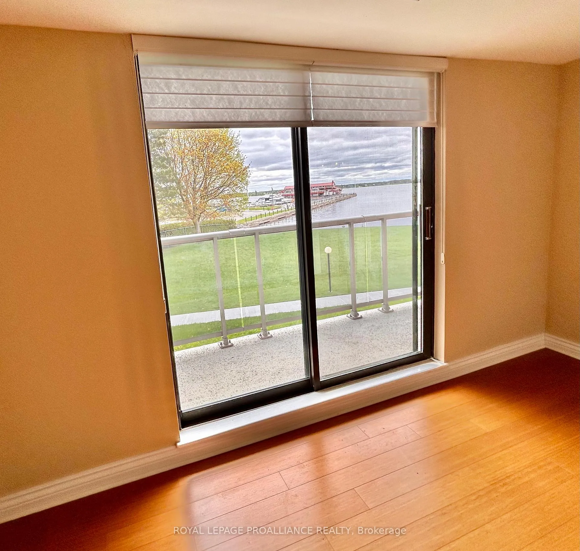 Photo 20 of Unit 201, 2 South Front Street, Belleville, Belleville Ward — HOMEH
