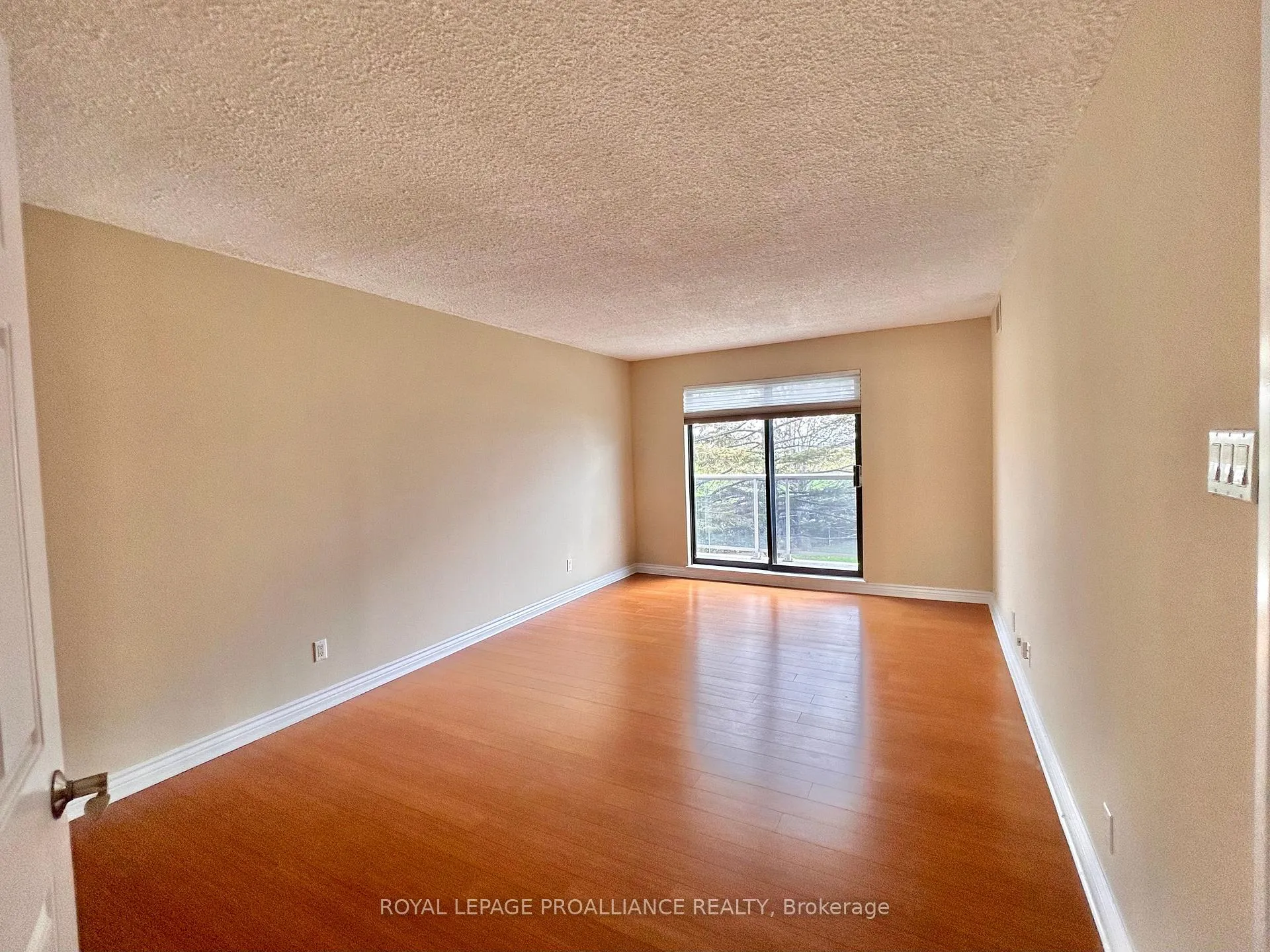 Photo 24 of Unit 201, 2 South Front Street, Belleville, Belleville Ward — HOMEH