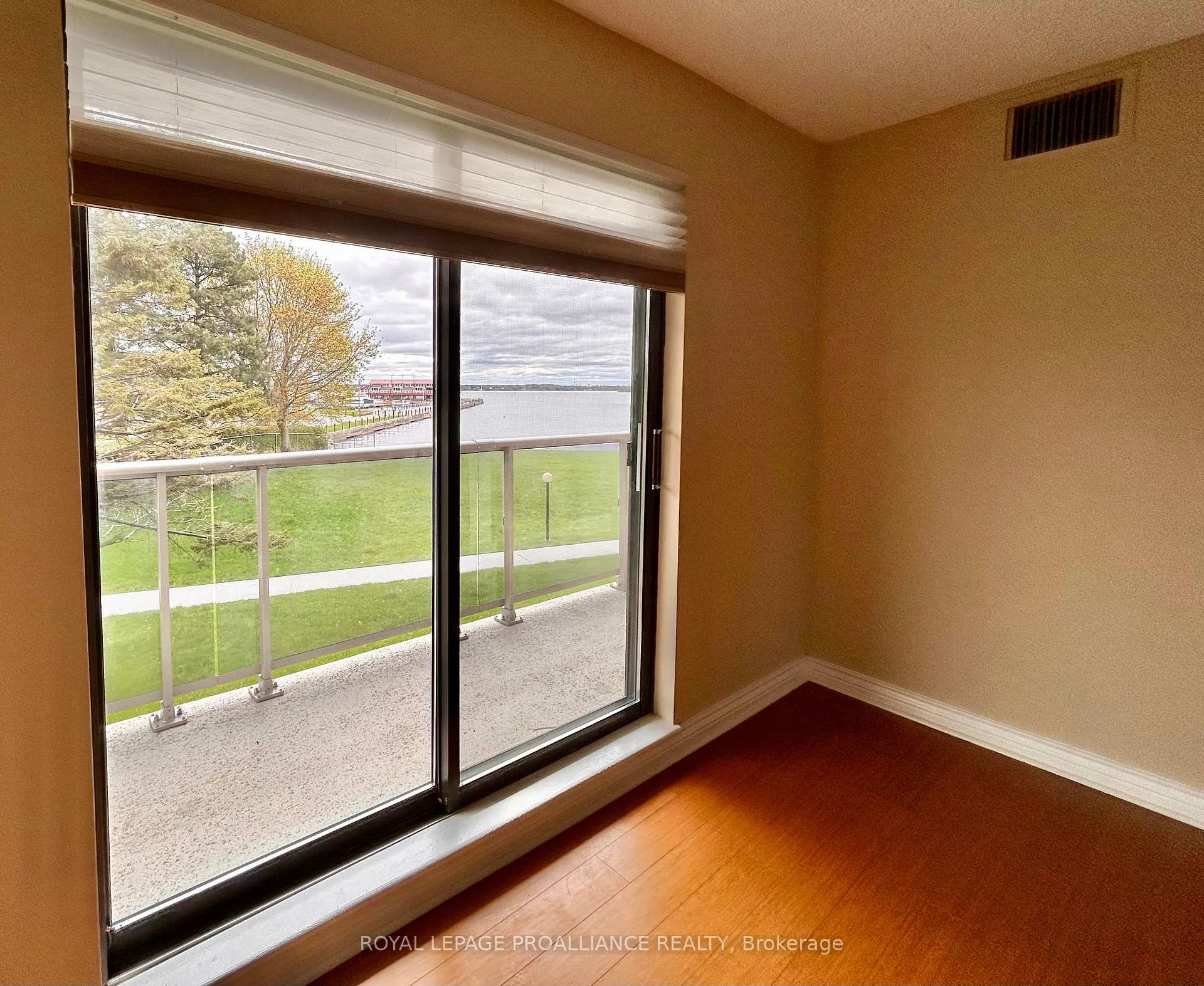 Photo 26 of Unit 201, 2 South Front Street, Belleville, Belleville Ward — HOMEH