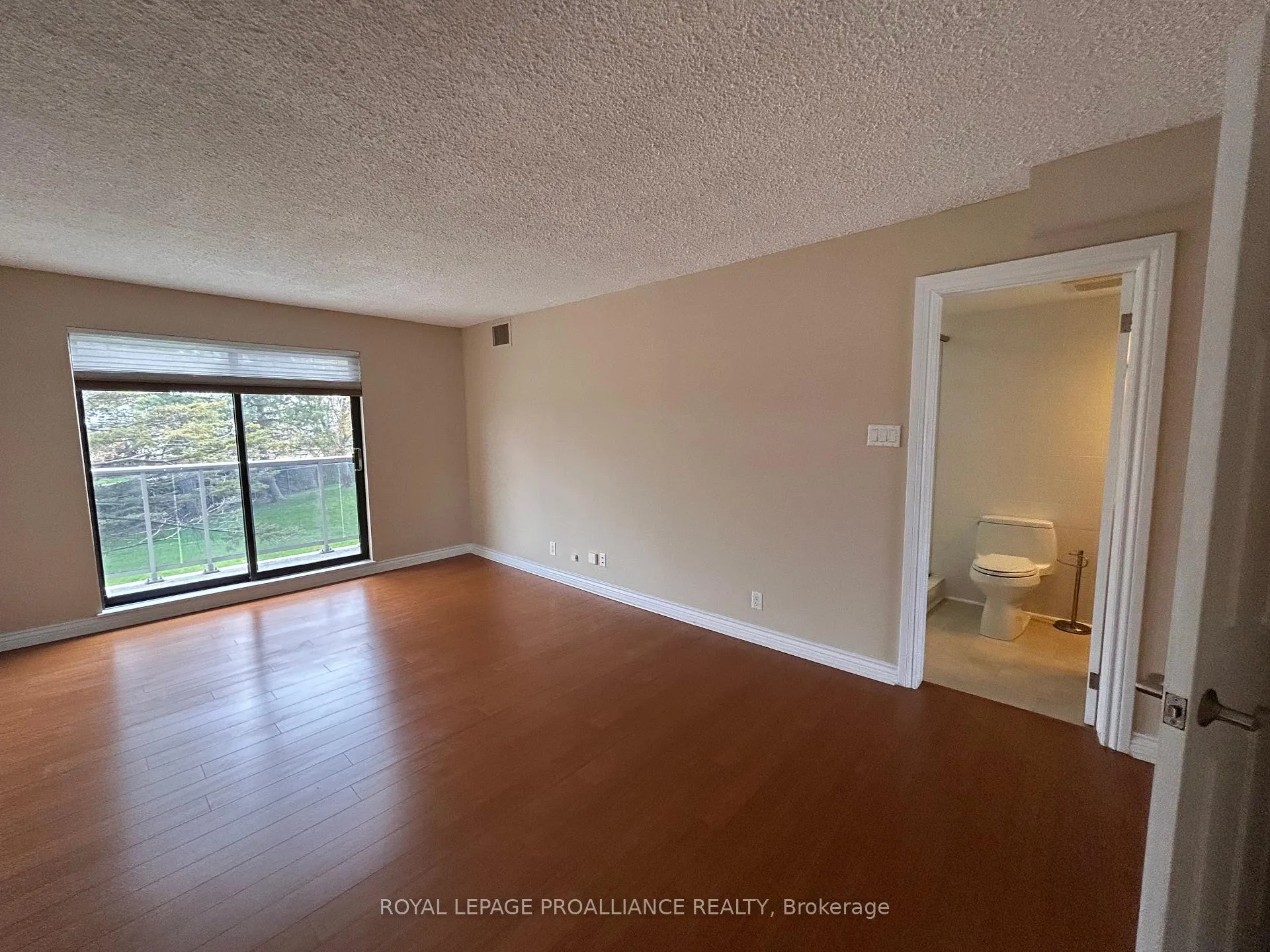 Photo 28 of Unit 201, 2 South Front Street, Belleville, Belleville Ward — HOMEH