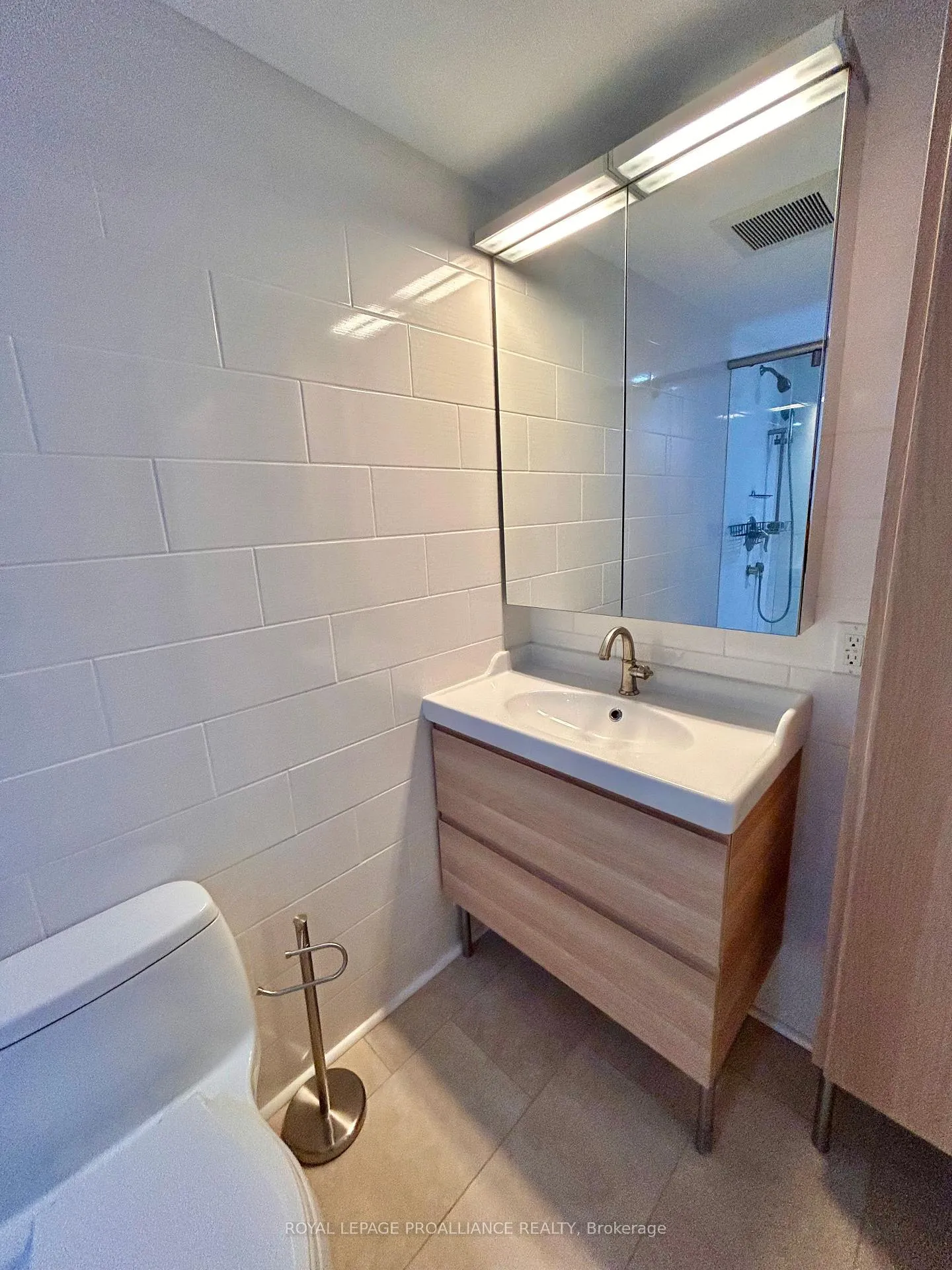 Photo 30 of Unit 201, 2 South Front Street, Belleville, Belleville Ward — HOMEH