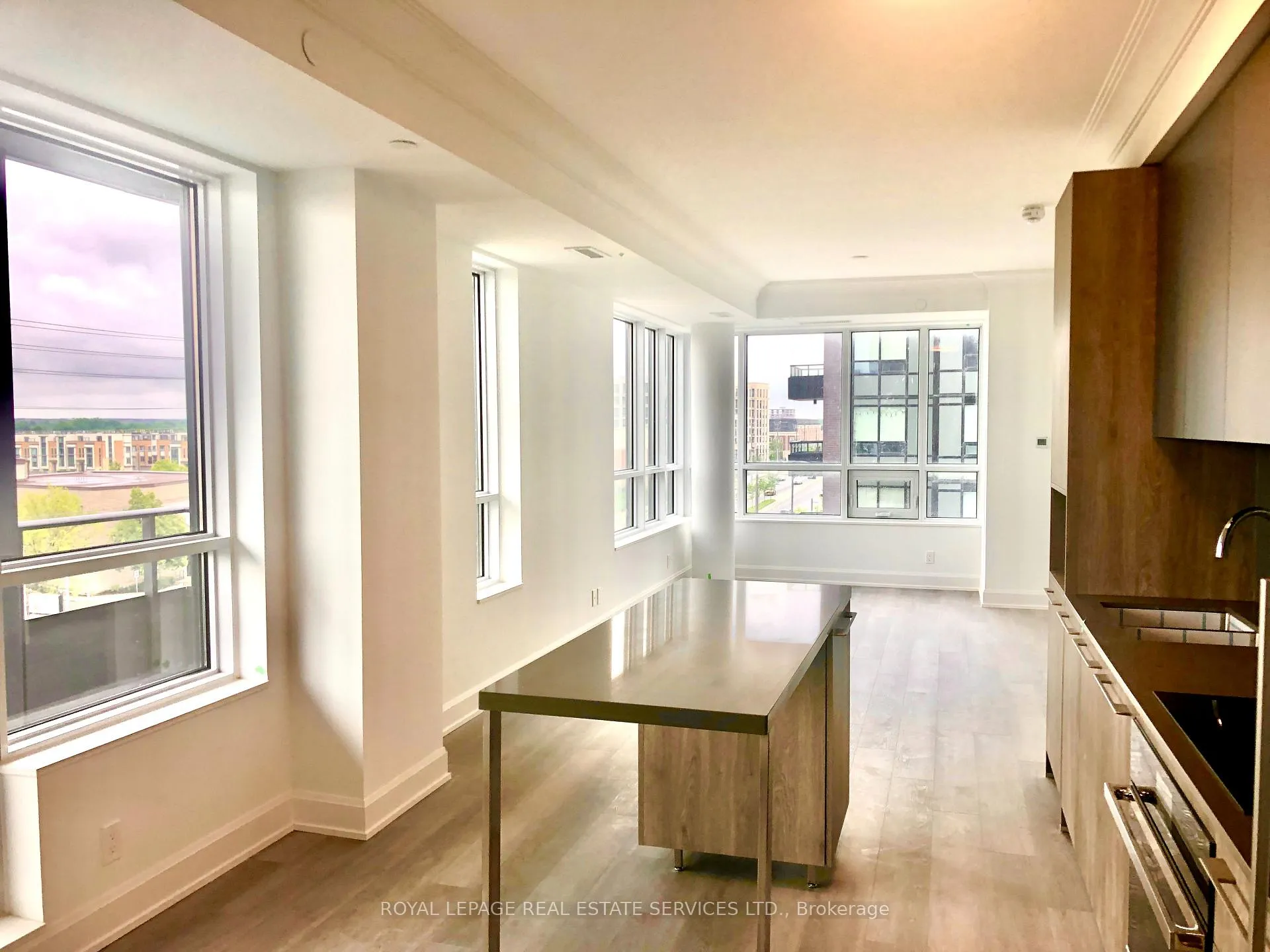 Photo 1 of Unit 618, 38 Water Walk Drive, Markham, Unionville — HOMEH