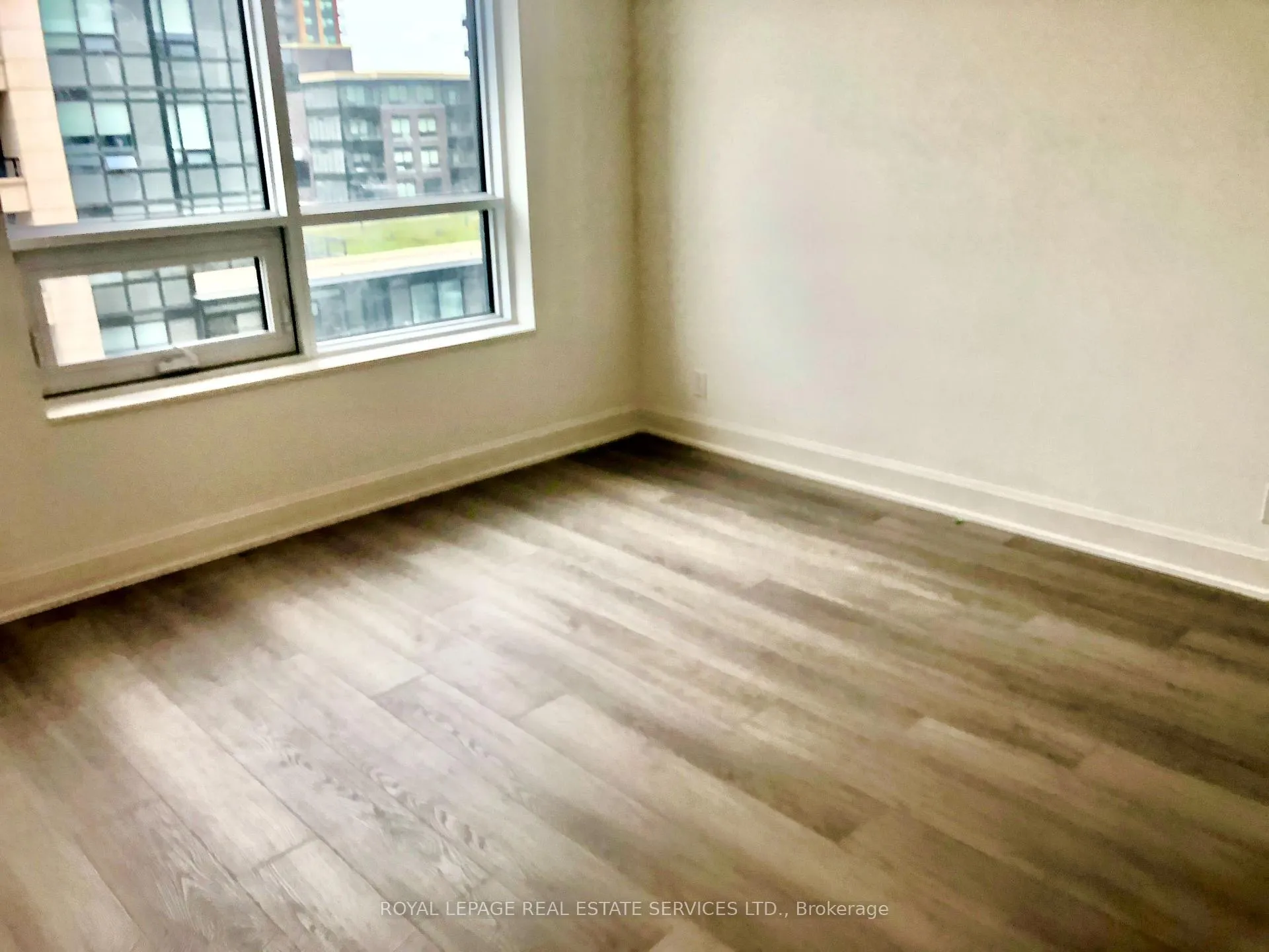 Photo 5 of Unit 618, 38 Water Walk Drive, Markham, Unionville — HOMEH