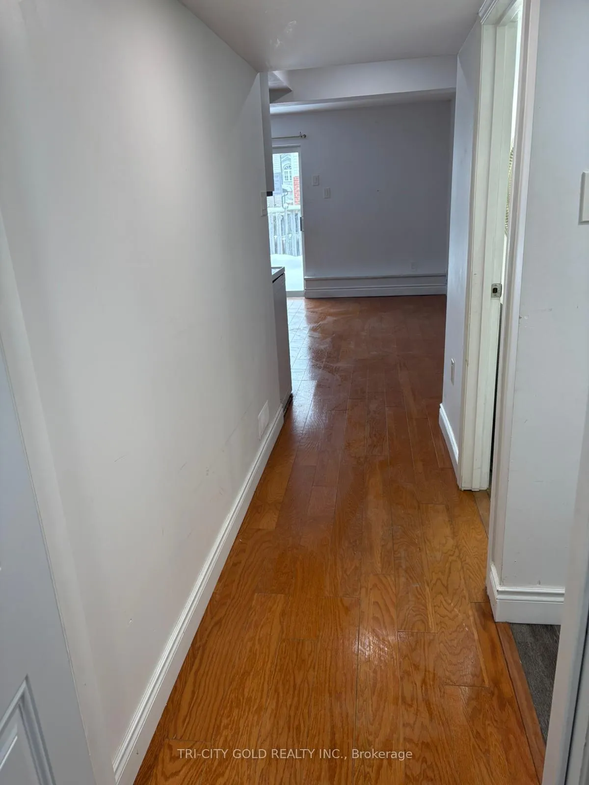 Photo 11 of Unit Lower, 131 Peach Blossom Crescent, Kitchener — HOMEH