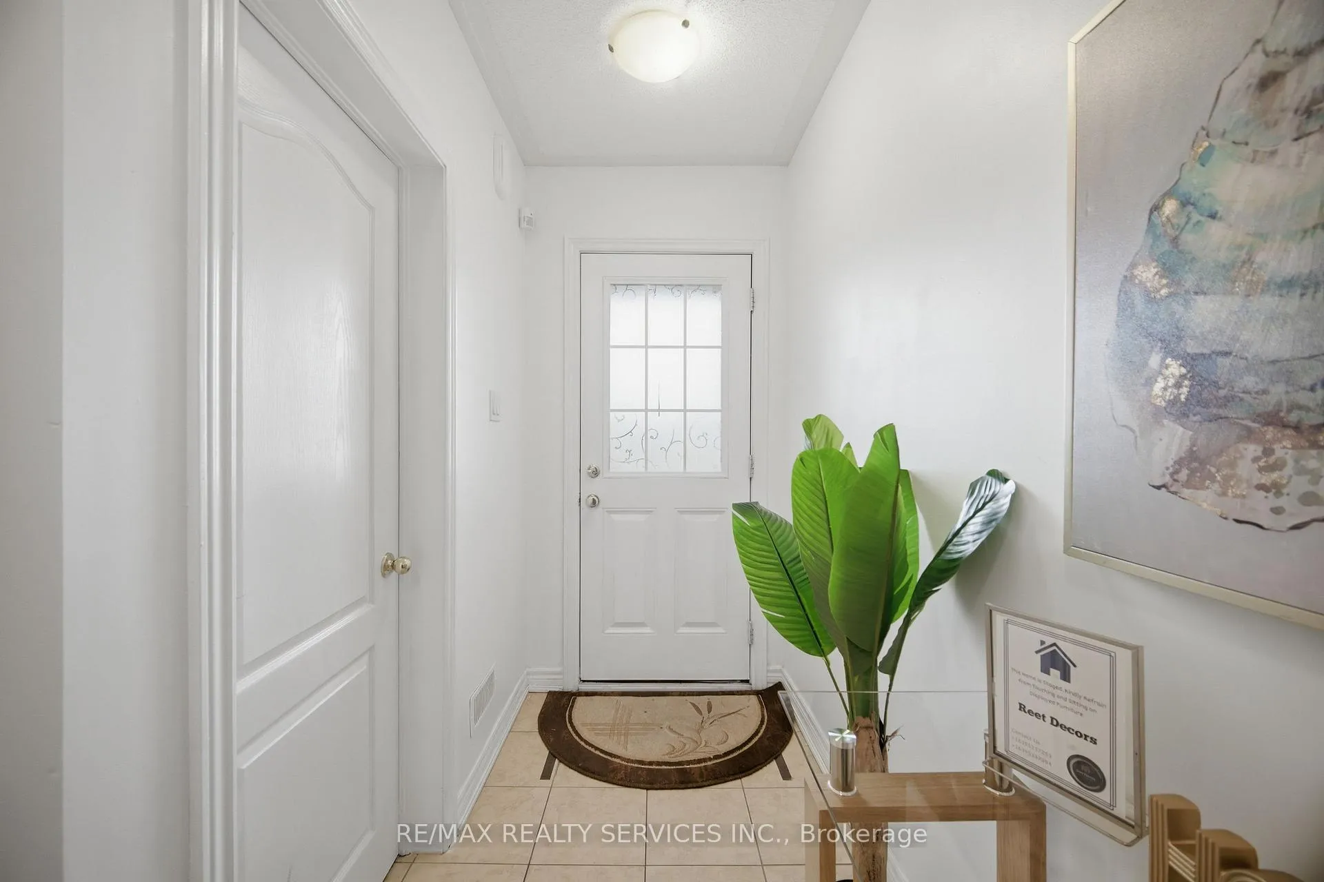 Photo 9 of 30 Peach Drive W, Brampton, Sandringham-Wellington — HOMEH