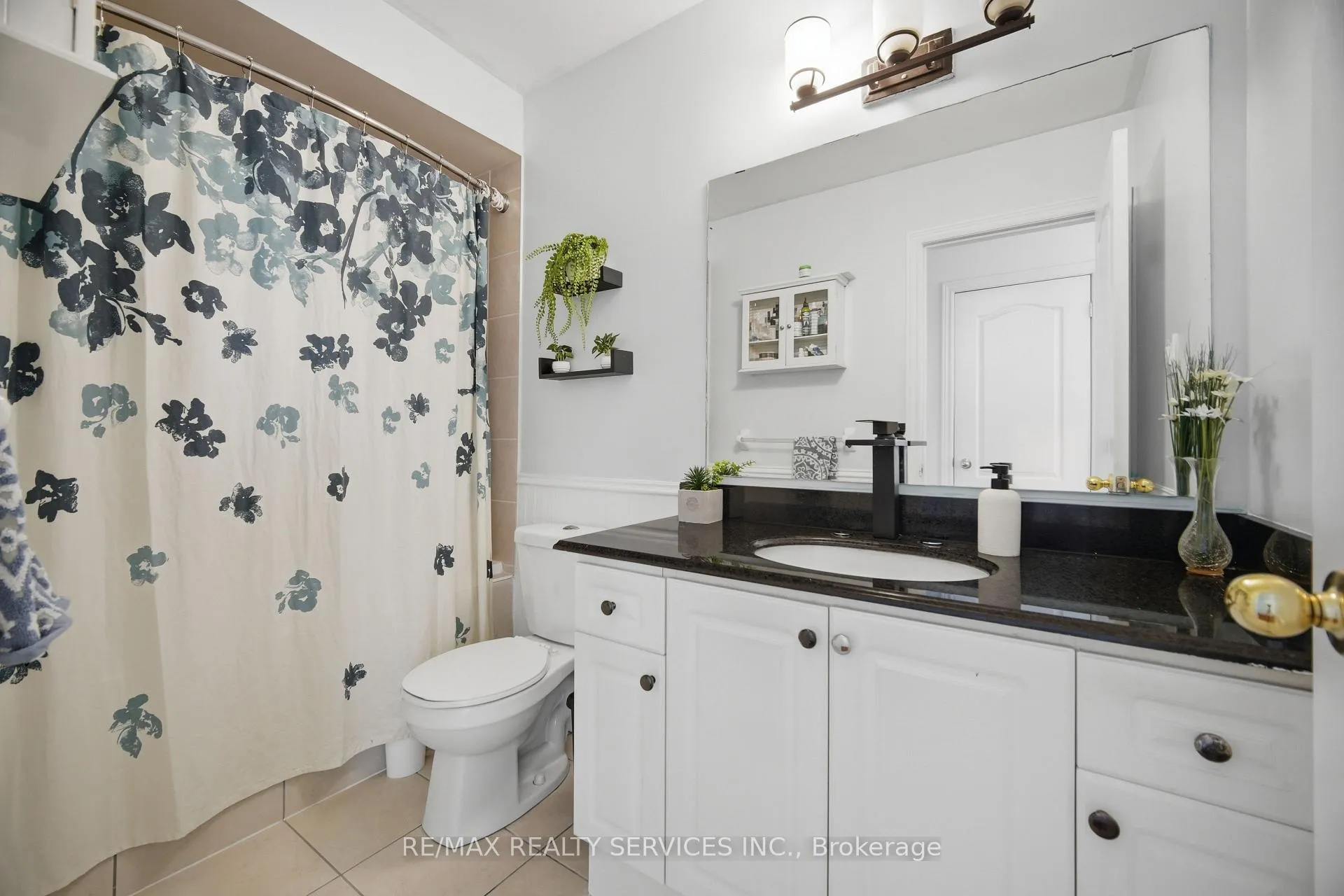 Photo 30 of 30 Peach Drive W, Brampton, Sandringham-Wellington — HOMEH