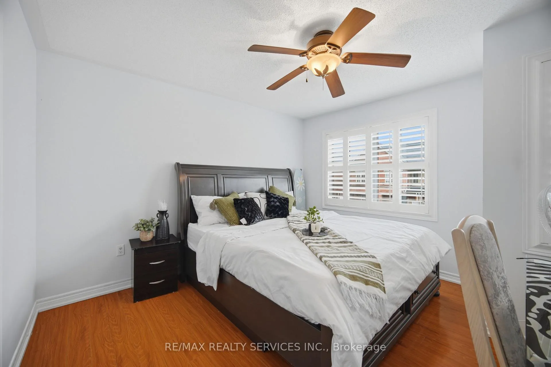 Photo 32 of 30 Peach Drive W, Brampton, Sandringham-Wellington — HOMEH