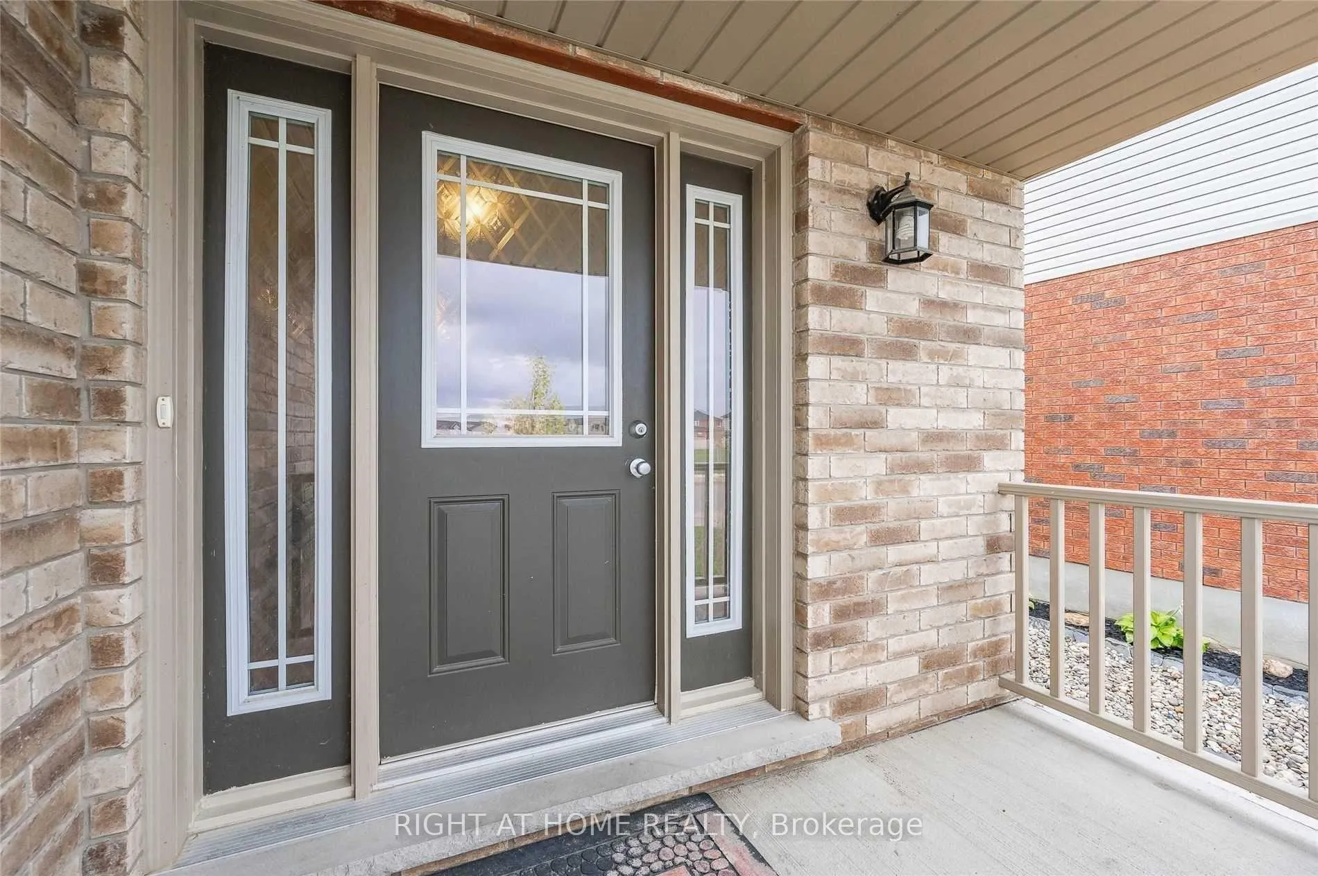 Photo 3 of 6 Crossbridge Avenue, Kitchener — HOMEH