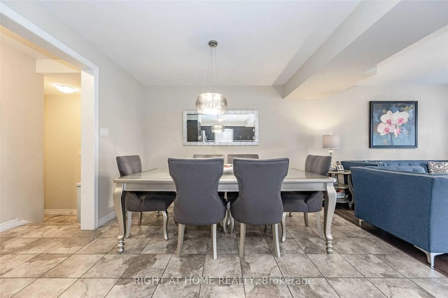 Photo 9 of 6 Crossbridge Avenue, Kitchener — HOMEH