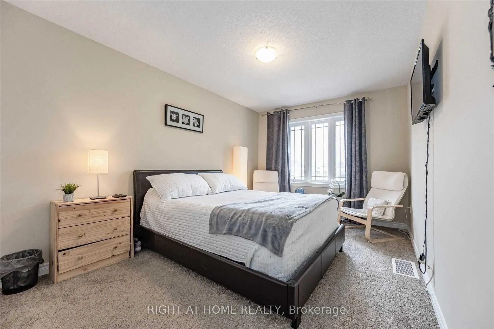 Photo 14 of 6 Crossbridge Avenue, Kitchener — HOMEH
