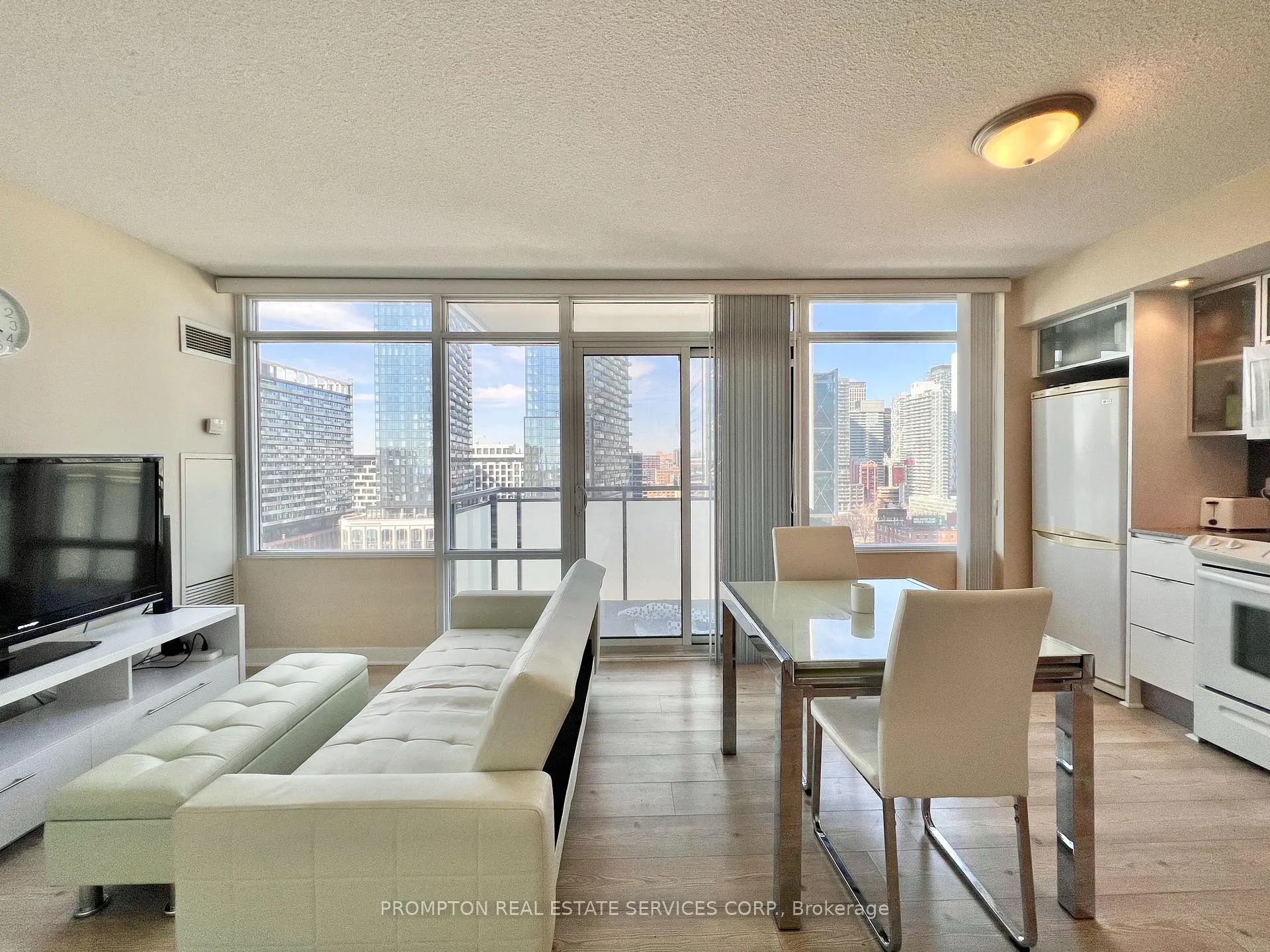Photo 2 of Unit 2115, 25 Telegram Mews, Toronto, Waterfront Communities — HOMEH