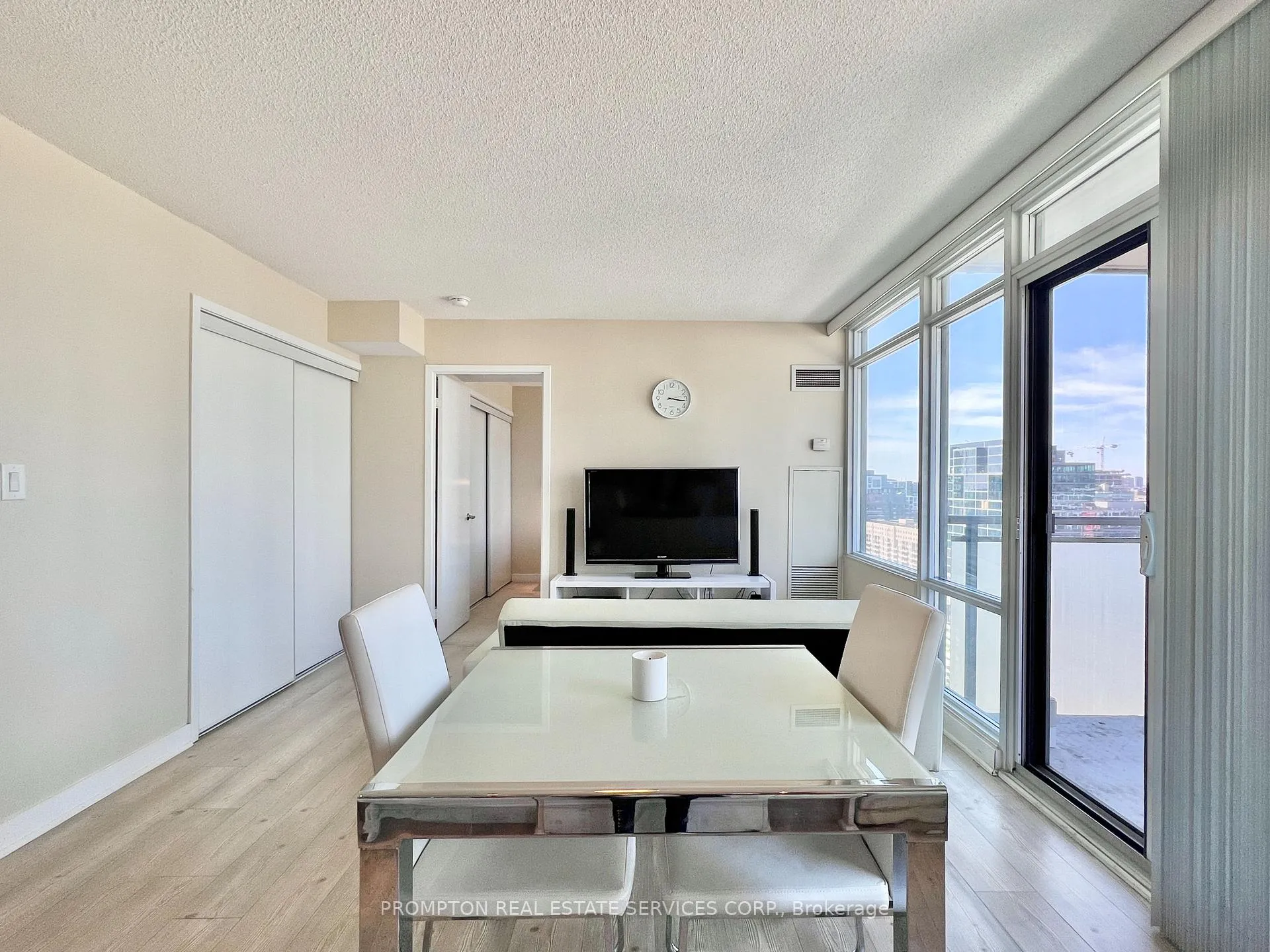 Photo 6 of Unit 2115, 25 Telegram Mews, Toronto, Waterfront Communities — HOMEH
