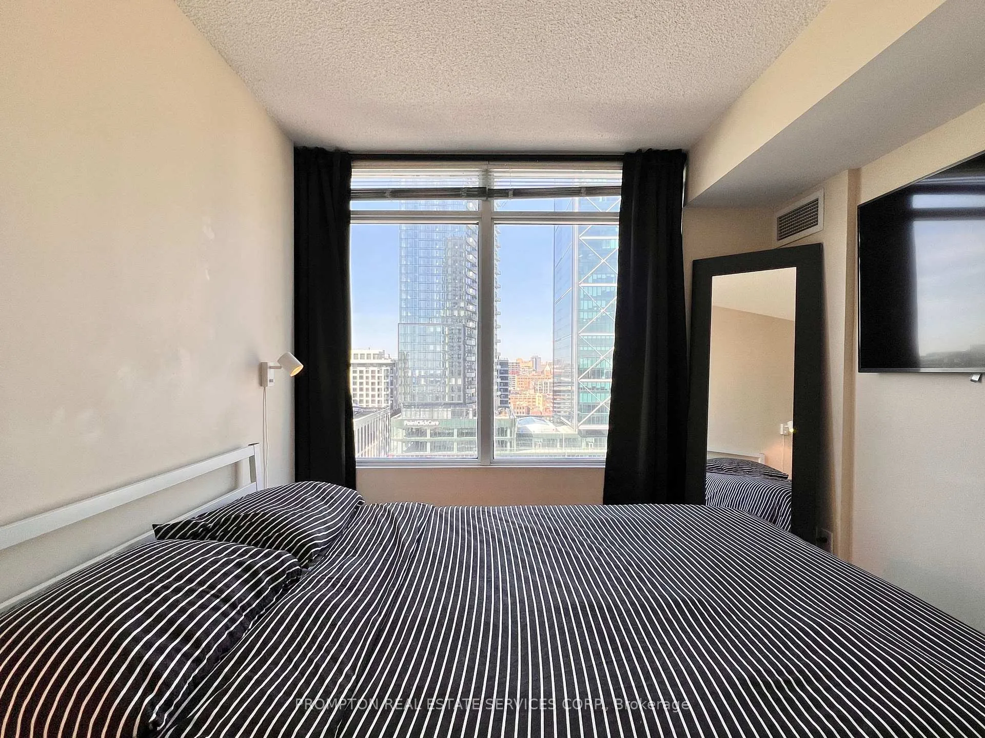 Photo 12 of Unit 2115, 25 Telegram Mews, Toronto, Waterfront Communities — HOMEH