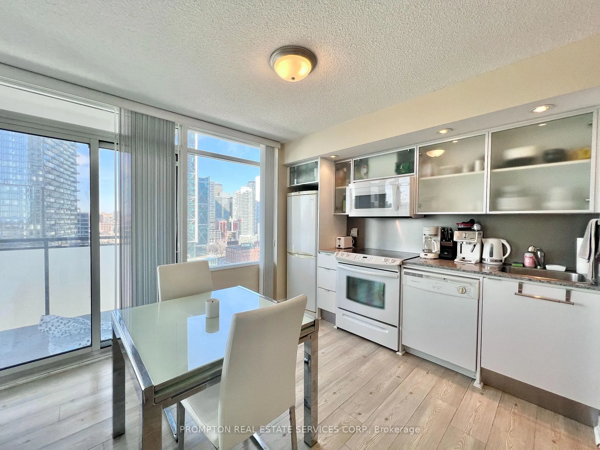 Photo 18 of Unit 2115, 25 Telegram Mews, Toronto, Waterfront Communities — HOMEH