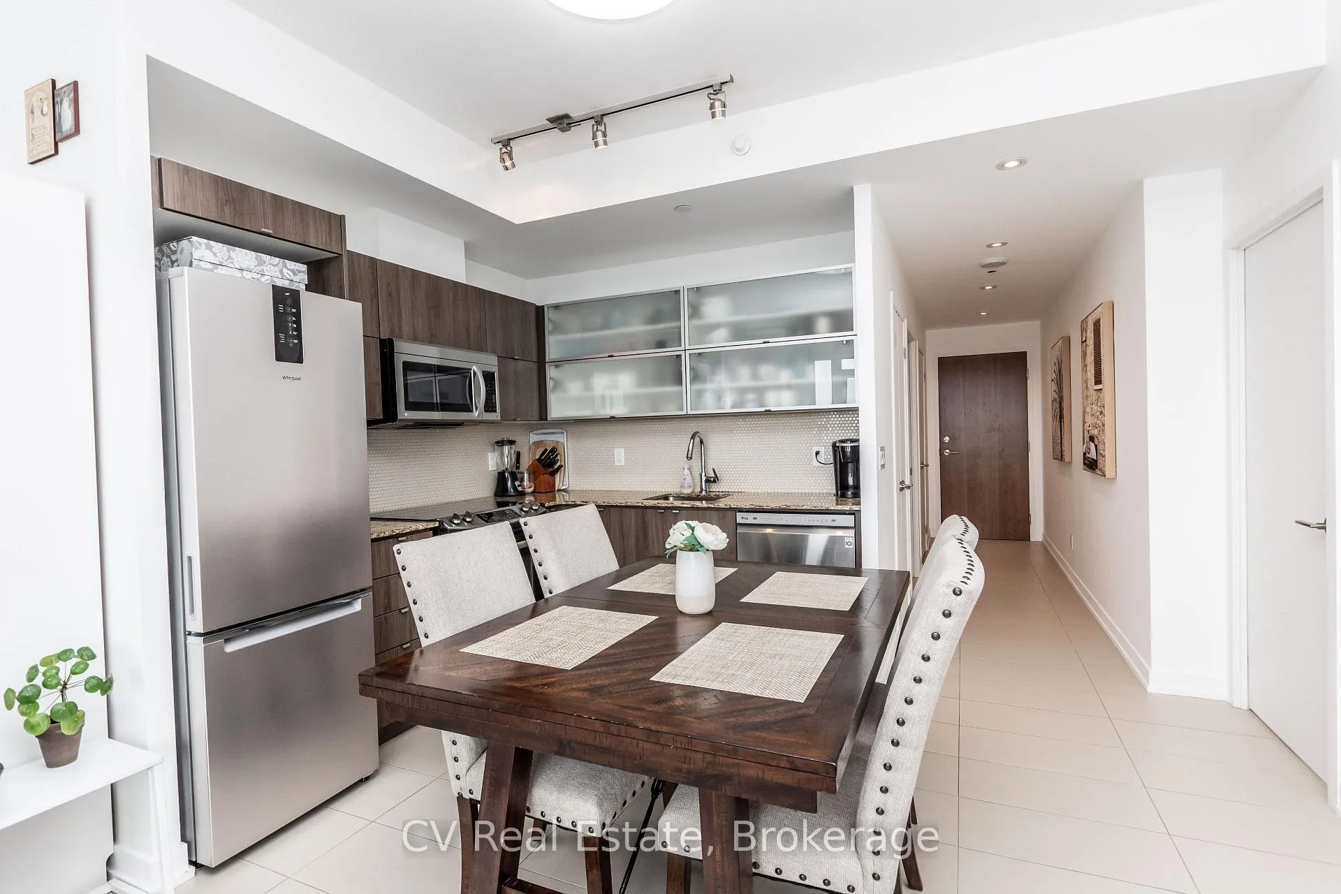 Photo 16 of 170 Fort York Boulevard, Toronto, Waterfront Communities — HOMEH