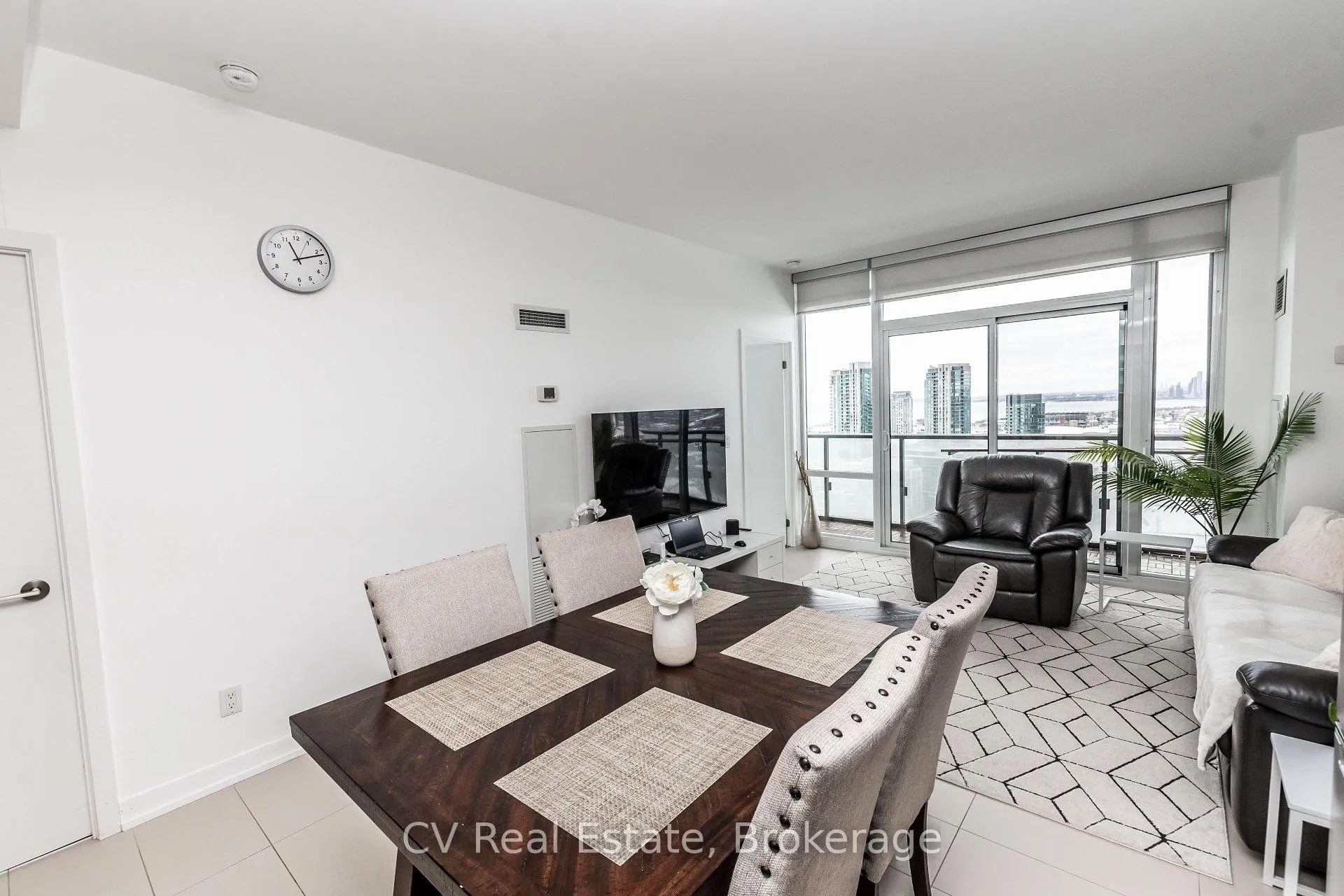Photo 18 of 170 Fort York Boulevard, Toronto, Waterfront Communities — HOMEH
