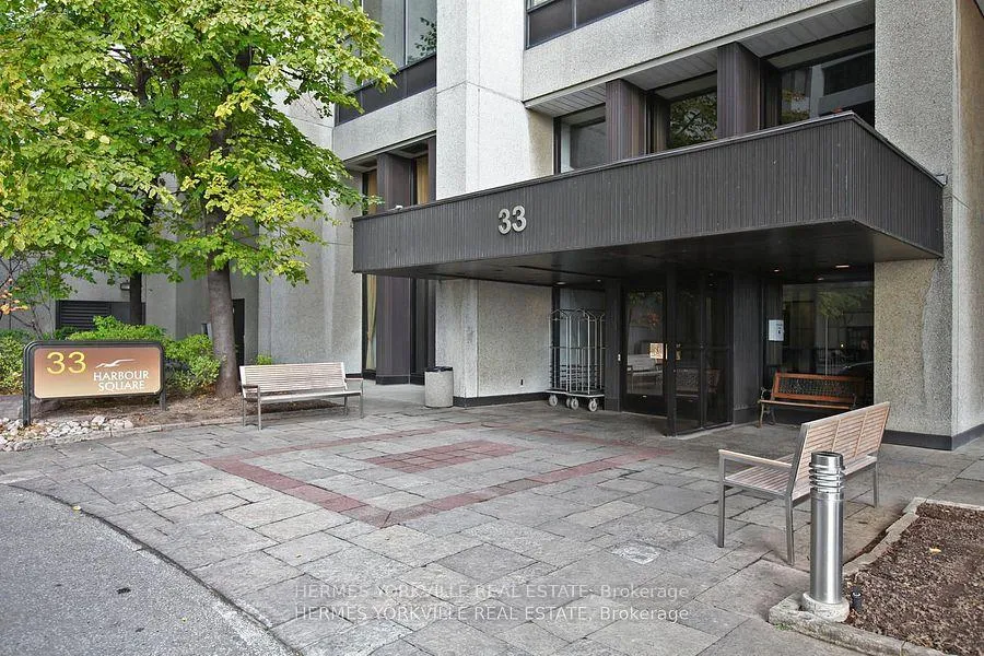Photo 2 of Unit #823, 33 Harbour Square, Toronto, Waterfront Communities — HOMEH