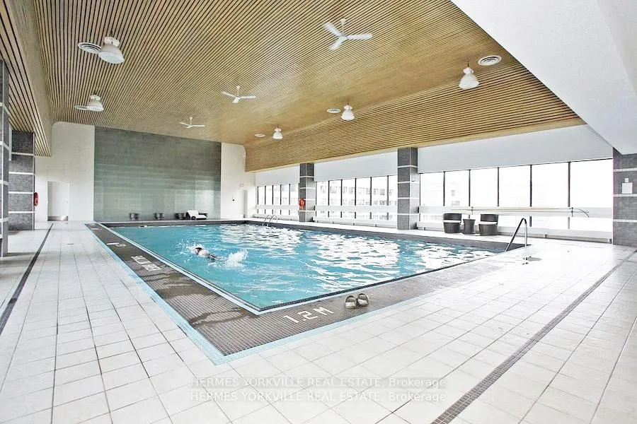 Photo 6 of Unit #823, 33 Harbour Square, Toronto, Waterfront Communities — HOMEH