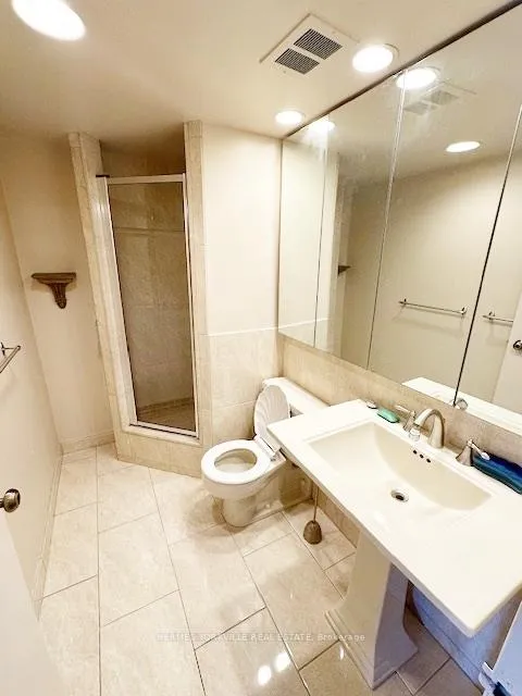 Photo 9 of Unit #823, 33 Harbour Square, Toronto, Waterfront Communities — HOMEH