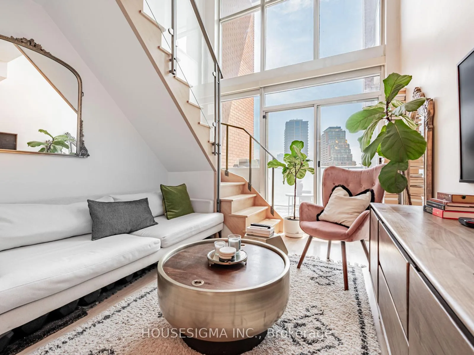 Photo 11 of Unit 514, 1 Shaw Street, Toronto, Niagara — HOMEH