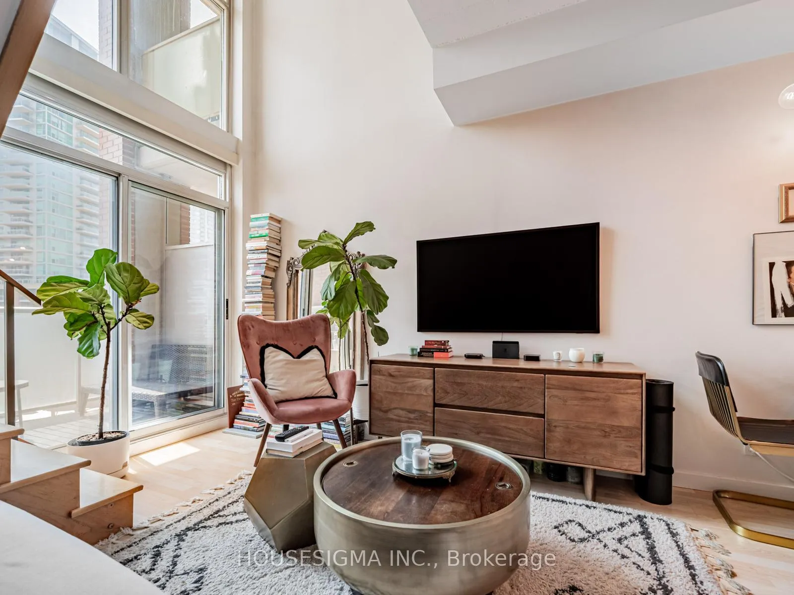 Photo 13 of Unit 514, 1 Shaw Street, Toronto, Niagara — HOMEH