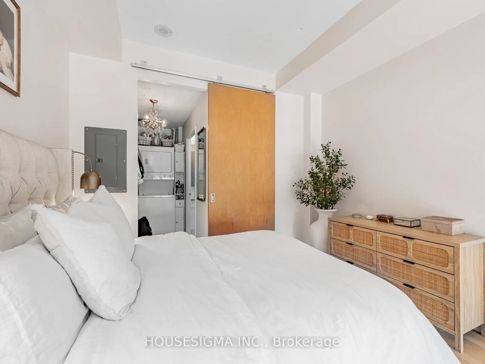 Photo 21 of Unit 514, 1 Shaw Street, Toronto, Niagara — HOMEH