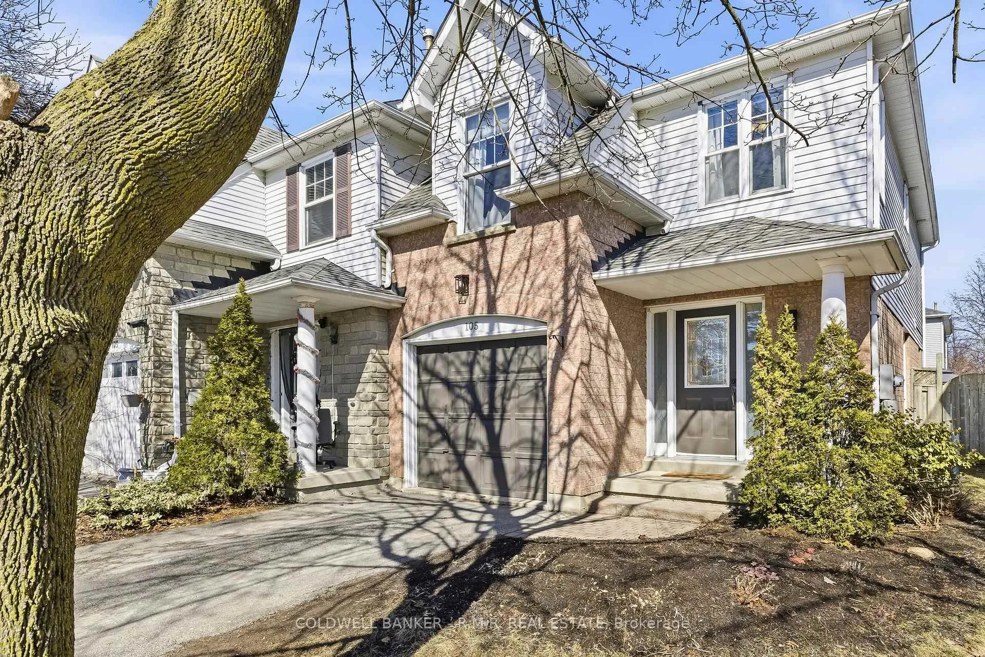 Photo 3 of 105 Brownstone Crescent, Clarington, Courtice — HOMEH