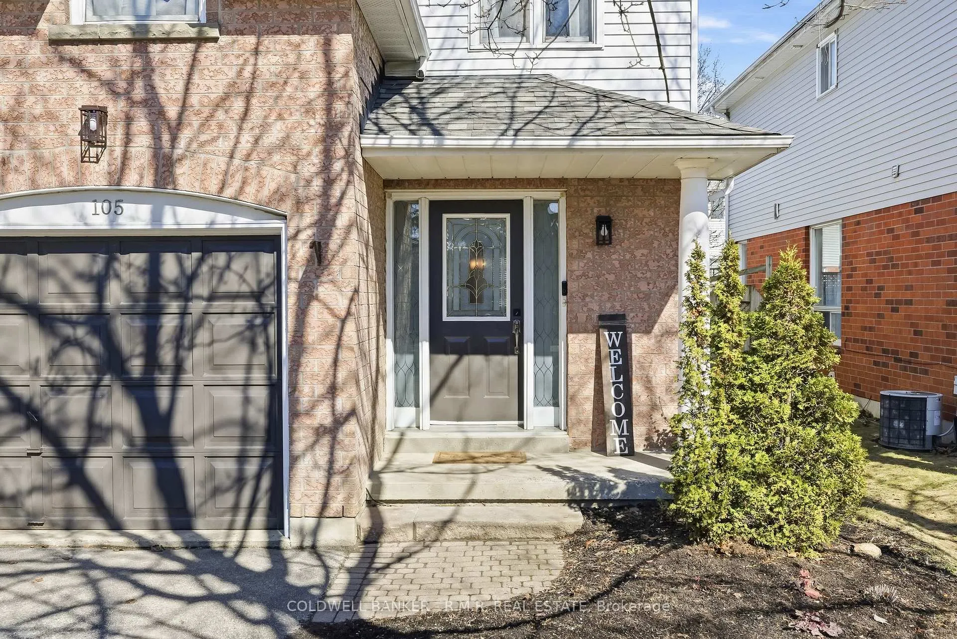 Photo 11 of 105 Brownstone Crescent, Clarington, Courtice — HOMEH