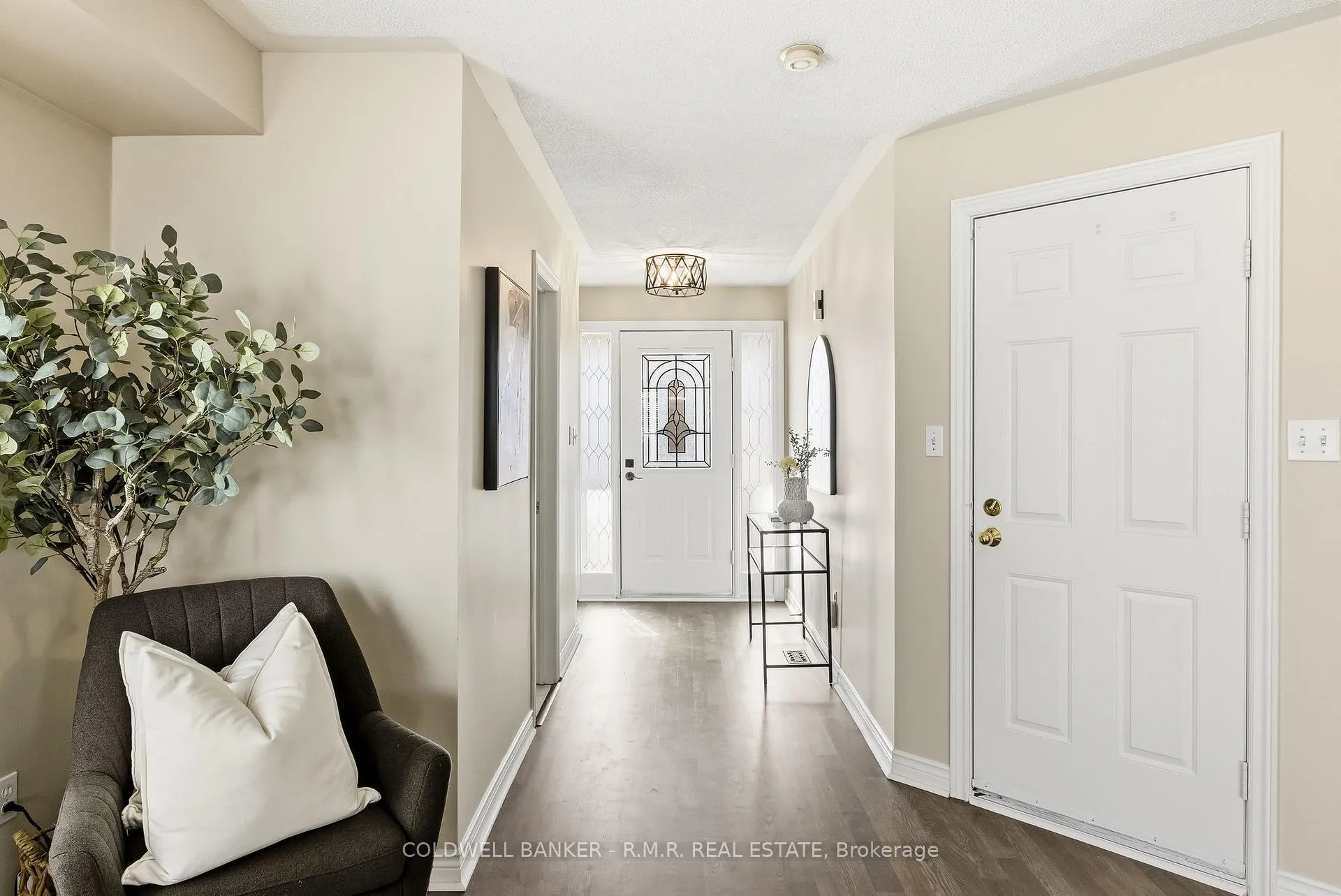 Photo 13 of 105 Brownstone Crescent, Clarington, Courtice — HOMEH