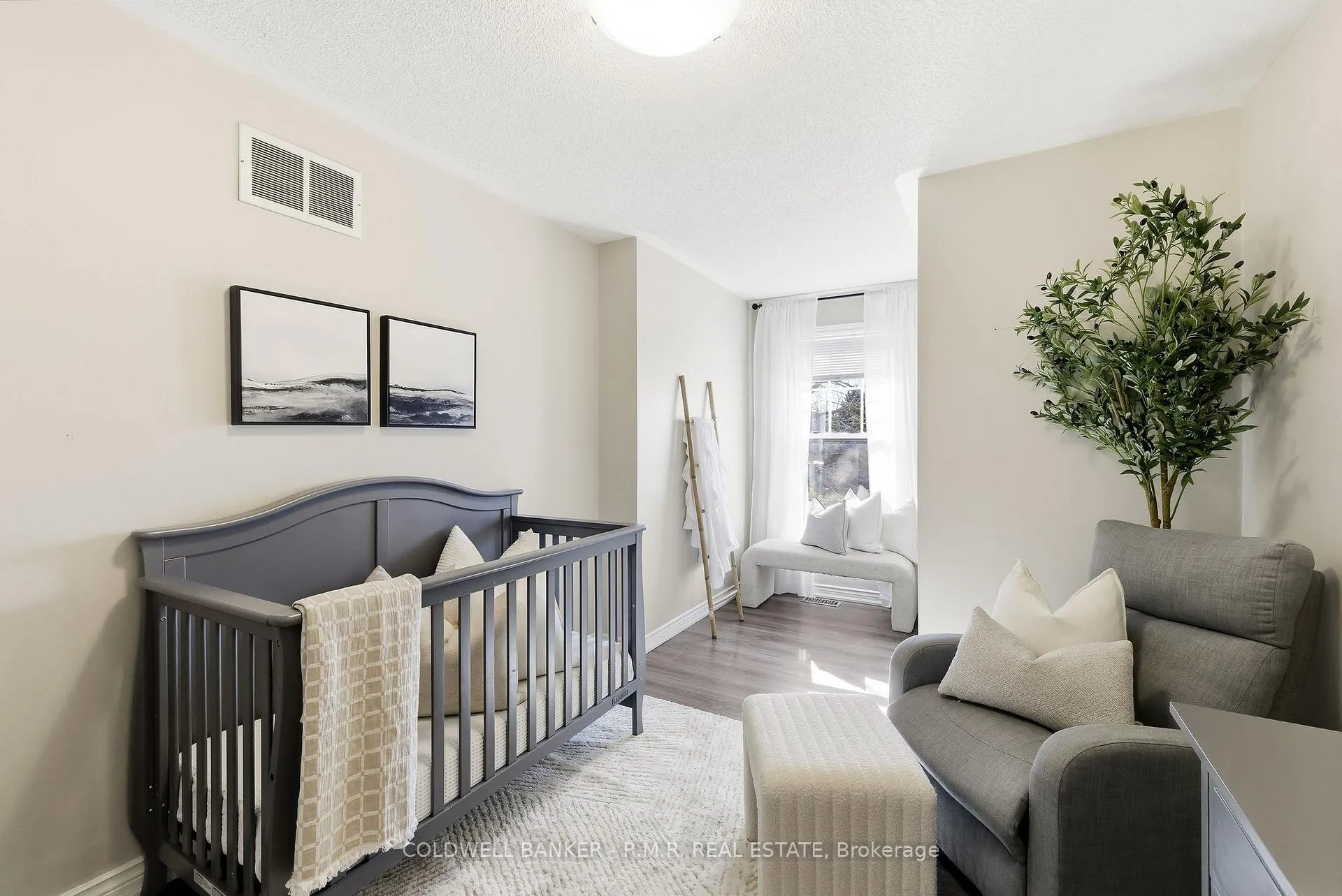 Photo 34 of 105 Brownstone Crescent, Clarington, Courtice — HOMEH