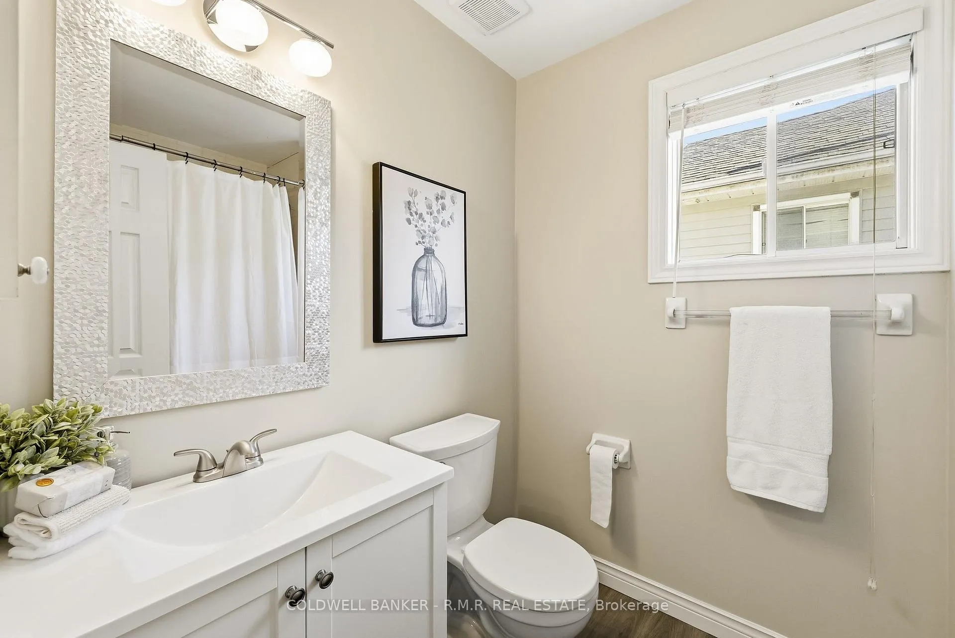 Photo 36 of 105 Brownstone Crescent, Clarington, Courtice — HOMEH