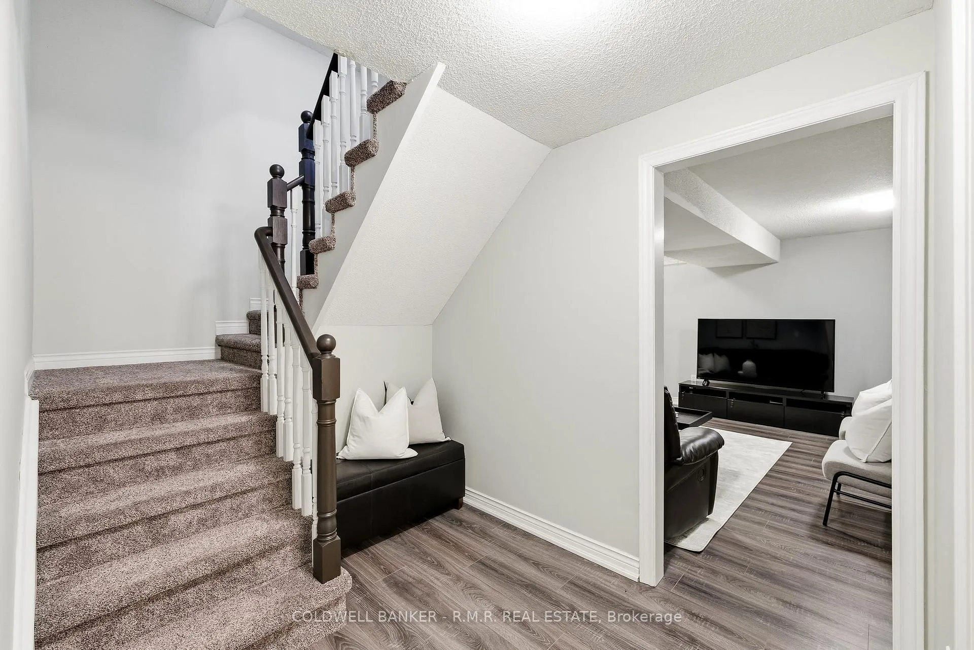 Photo 37 of 105 Brownstone Crescent, Clarington, Courtice — HOMEH