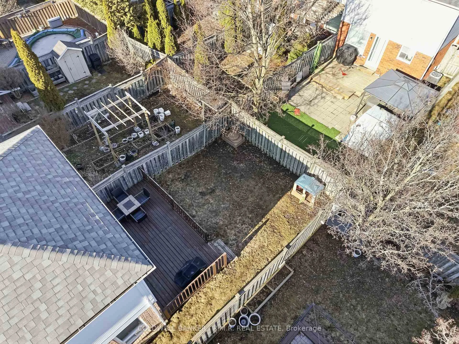 Photo 48 of 105 Brownstone Crescent, Clarington, Courtice — HOMEH