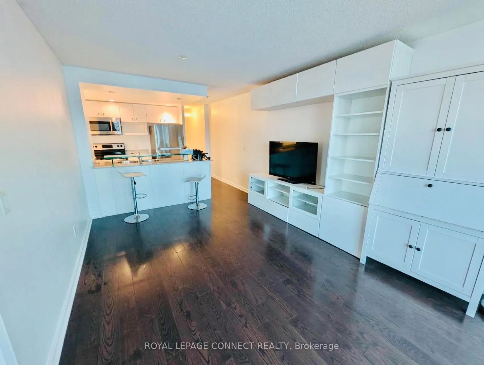 Photo 7 of Unit 1906, 208 Queens Quay W, Toronto, Waterfront Communities — HOMEH