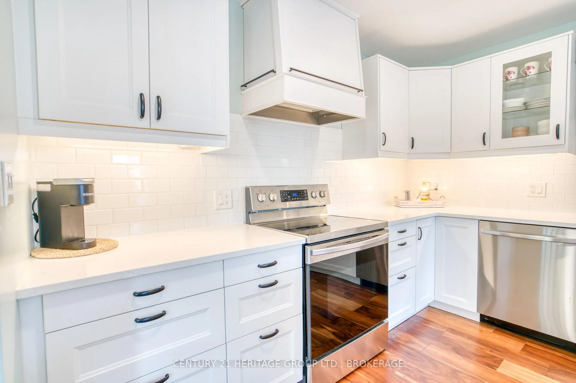Photo 12 of 654 Barnsley Crescent, Kingston, City Southwest — HOMEH