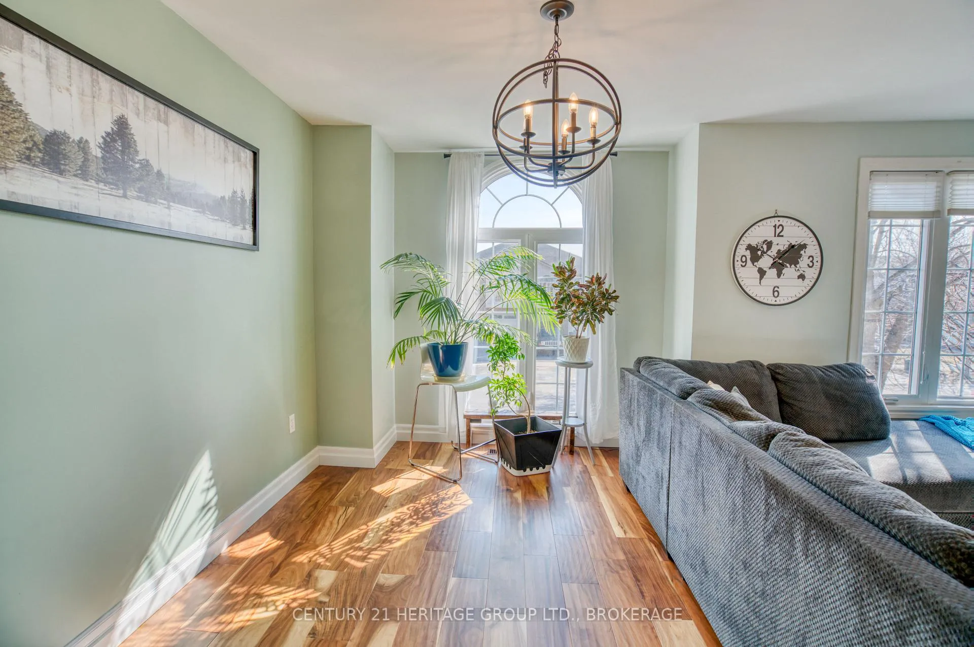 Photo 17 of 654 Barnsley Crescent, Kingston, City Southwest — HOMEH
