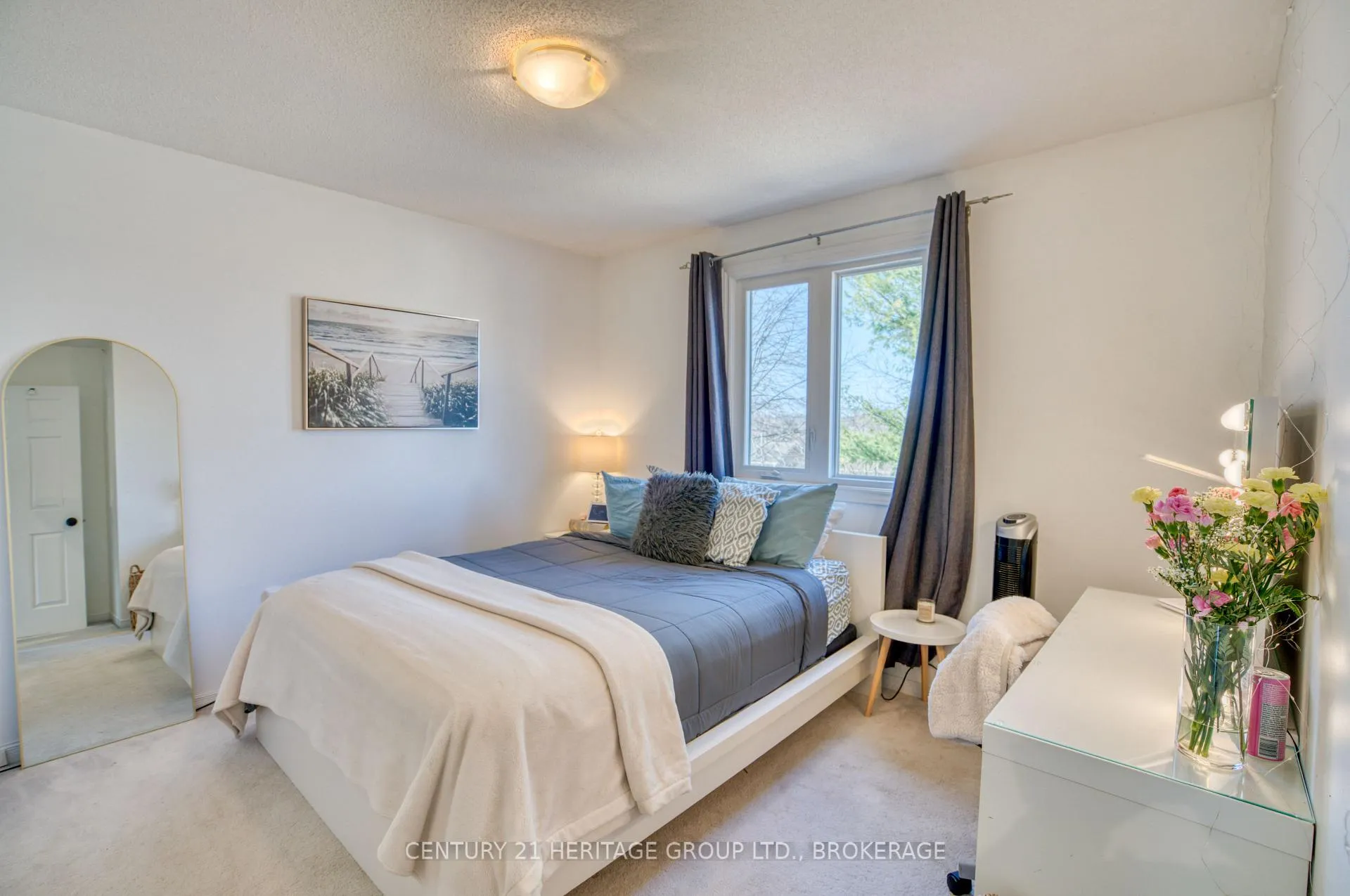Photo 28 of 654 Barnsley Crescent, Kingston, City Southwest — HOMEH