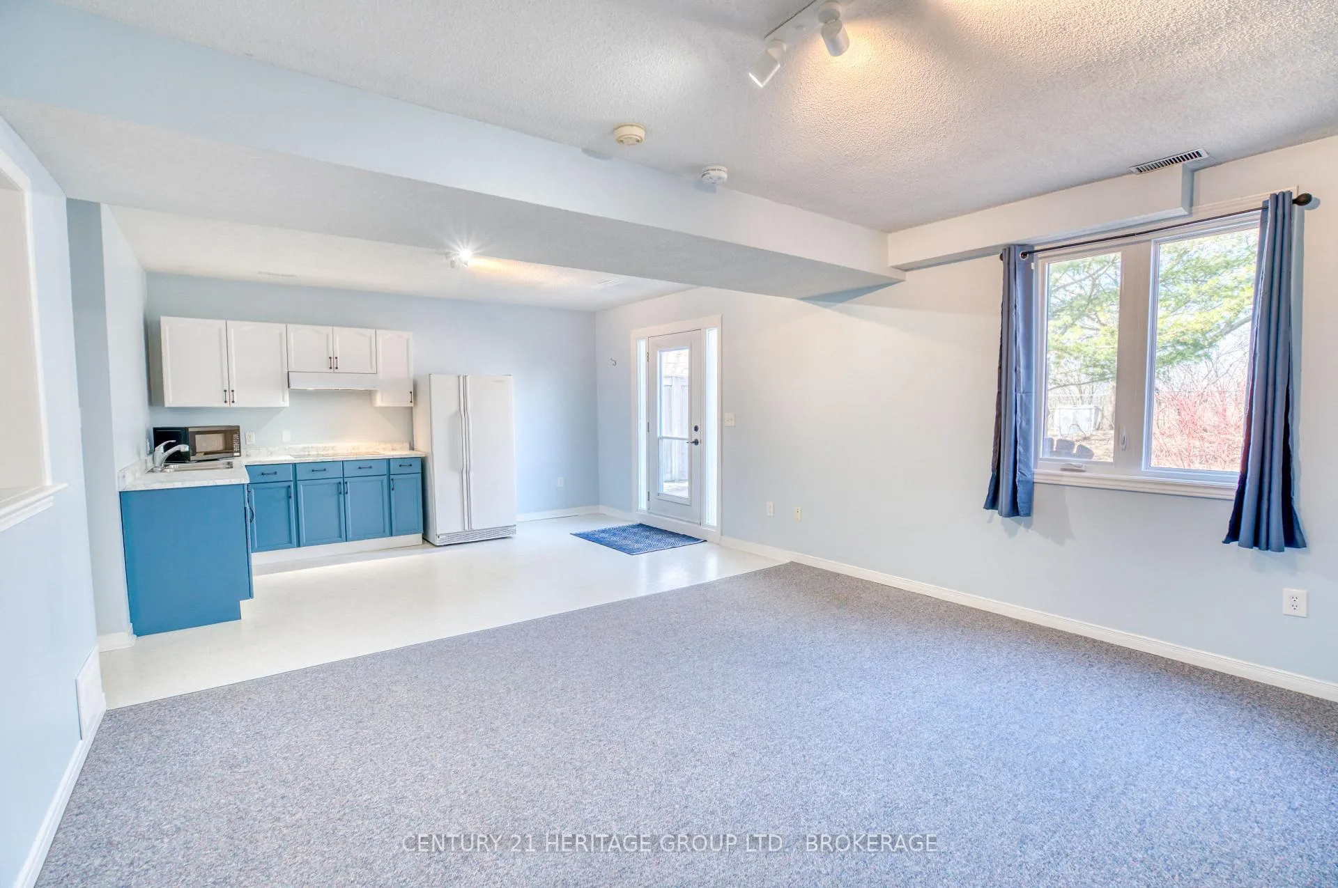 Photo 40 of 654 Barnsley Crescent, Kingston, City Southwest — HOMEH