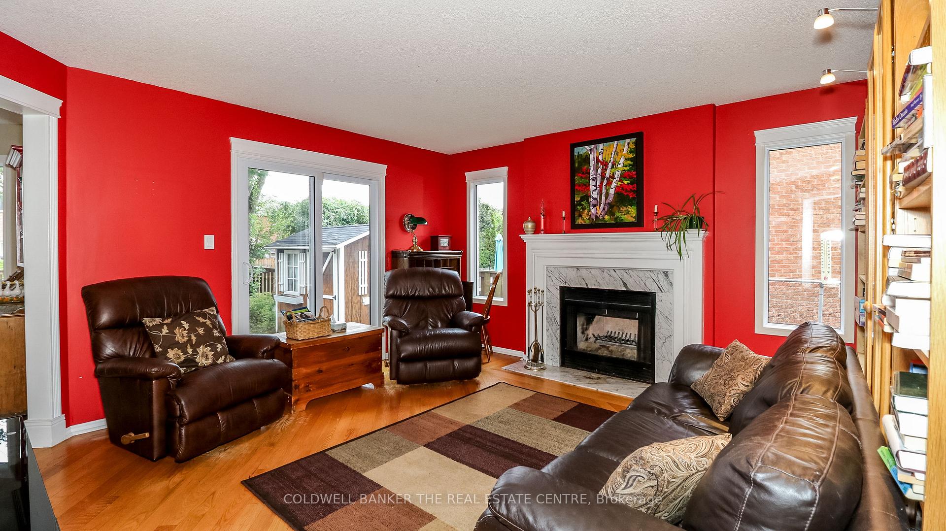 Photo 16 of 12 Gordon Court, Barrie, West Bayfield — HOMEH