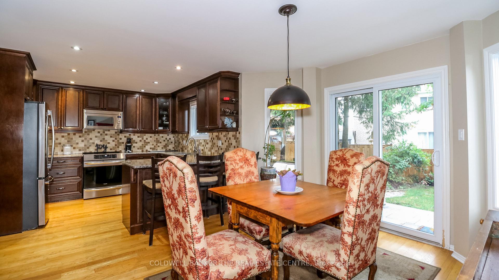 Photo 20 of 12 Gordon Court, Barrie, West Bayfield — HOMEH