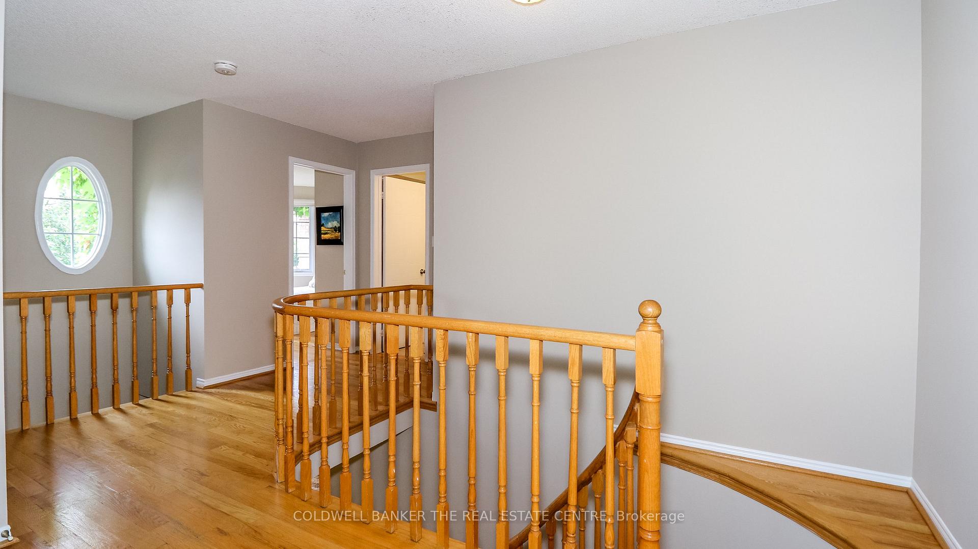 Photo 27 of 12 Gordon Court, Barrie, West Bayfield — HOMEH