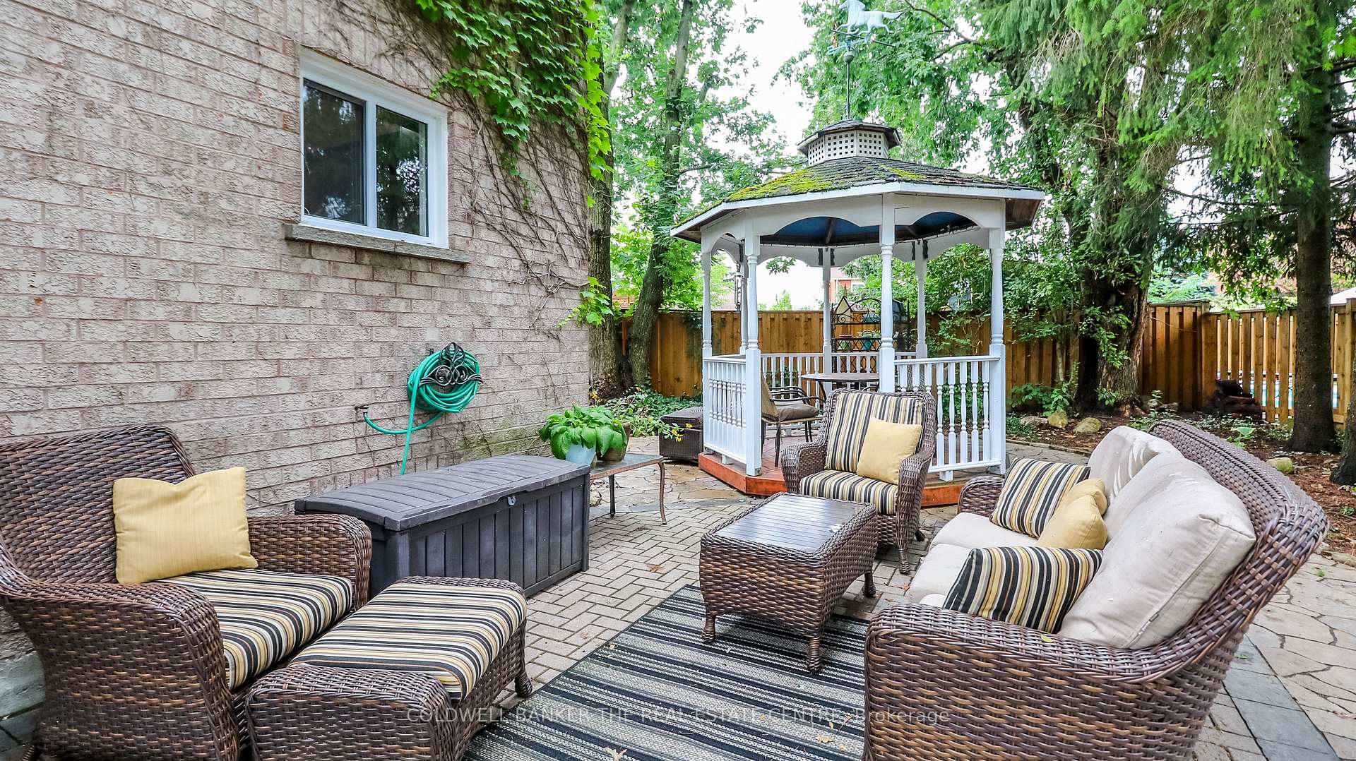 Photo 47 of 12 Gordon Court, Barrie, West Bayfield — HOMEH