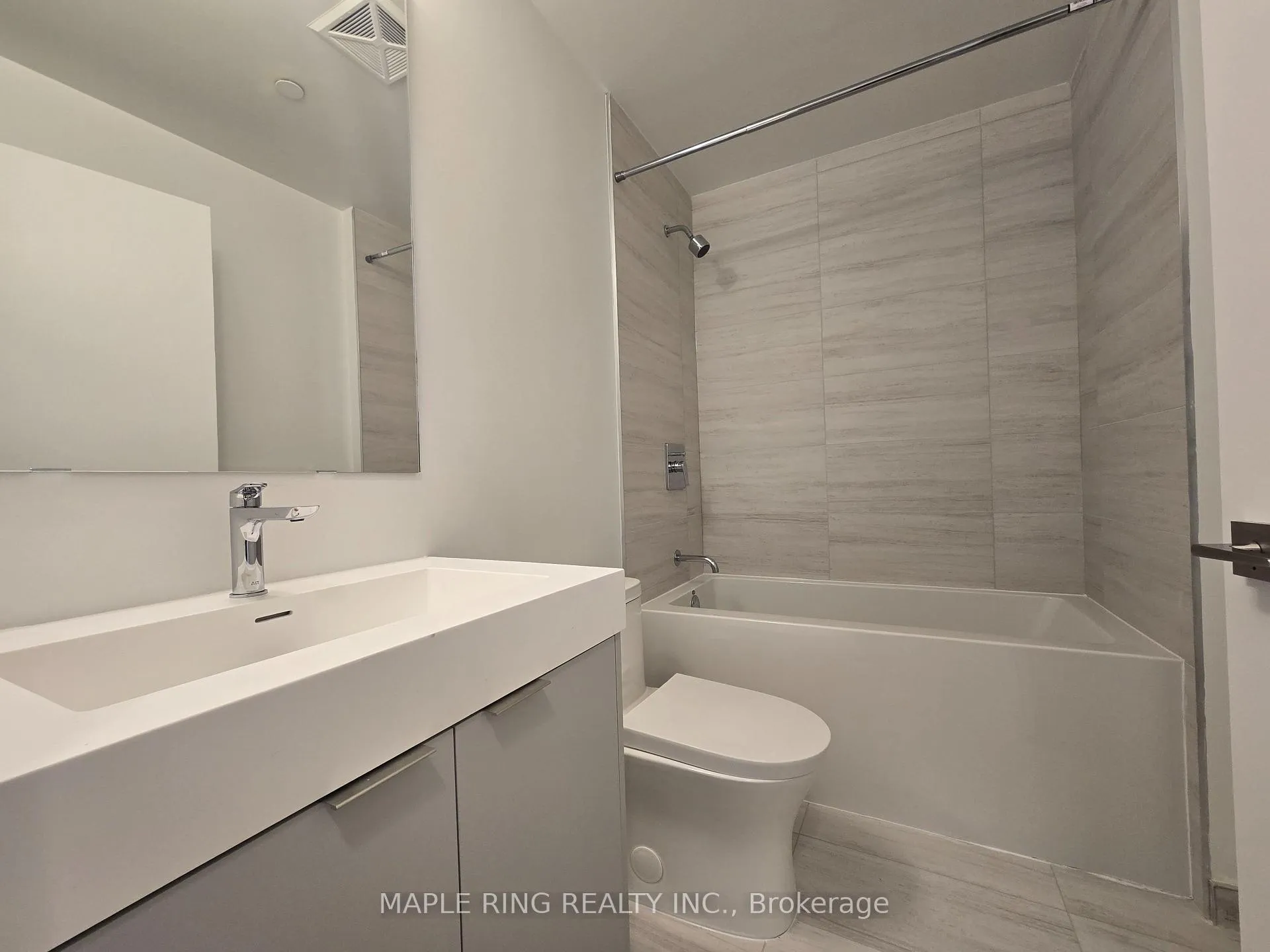 Photo 10 of Unit 1613, 10 Abeja Street, Vaughan, Concord — HOMEH