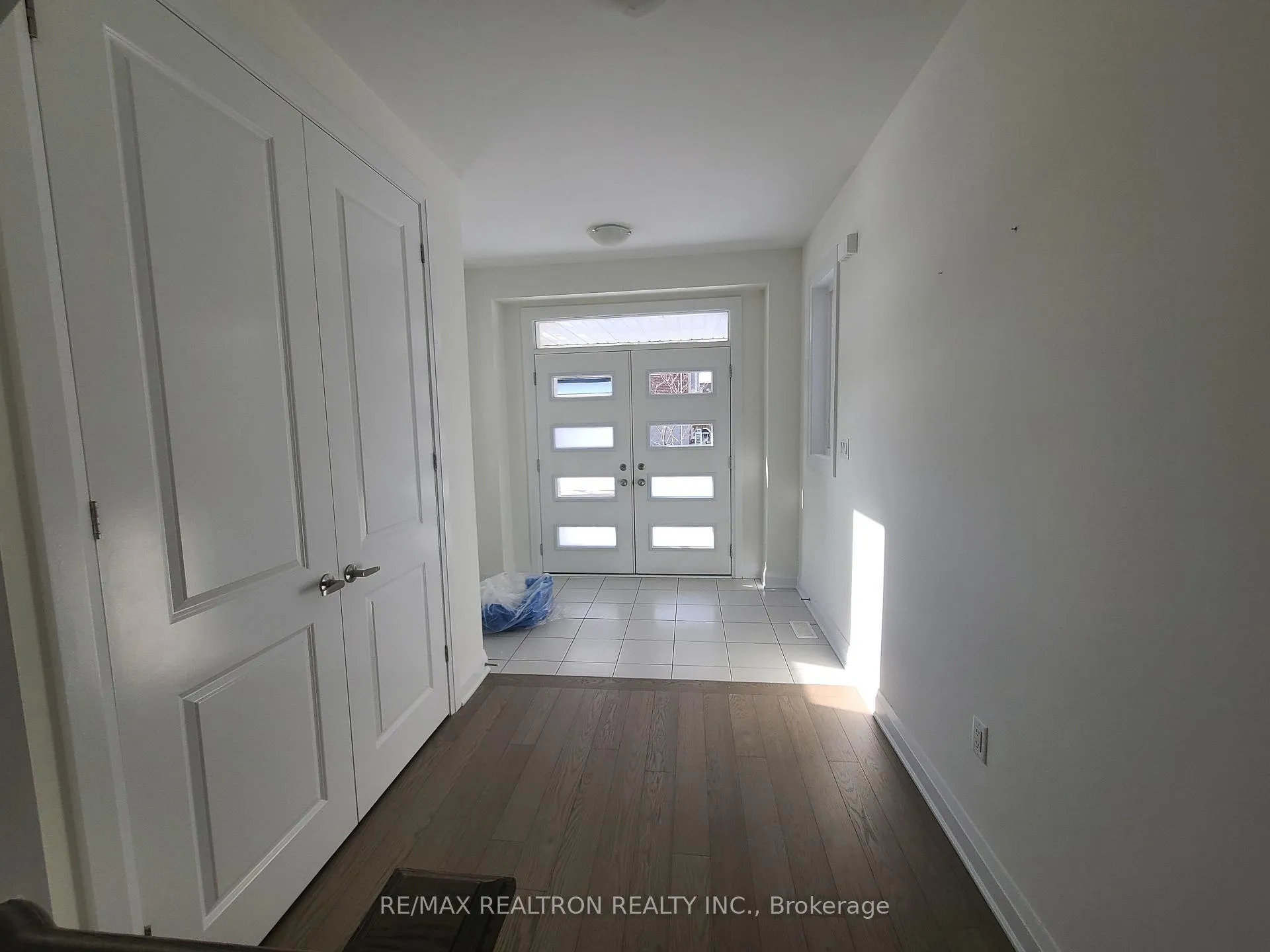 Photo 4 of 3246 Chimney Swift Crescent, Pickering, Rural Pickering — HOMEH