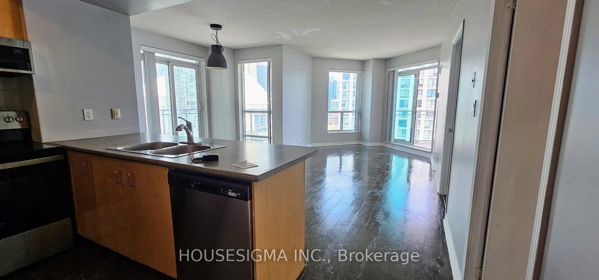 Photo 4 of Unit 1509, 410 Queens Quay W, Toronto, Waterfront Communities — HOMEH