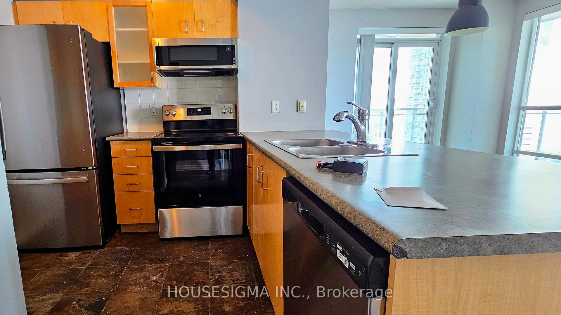 Photo 5 of Unit 1509, 410 Queens Quay W, Toronto, Waterfront Communities — HOMEH