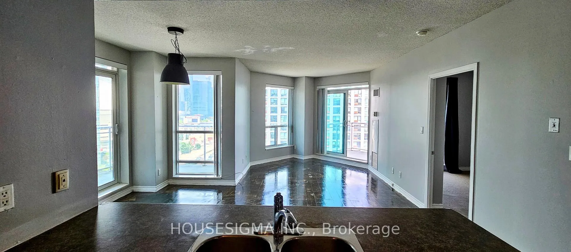 Photo 9 of Unit 1509, 410 Queens Quay W, Toronto, Waterfront Communities — HOMEH