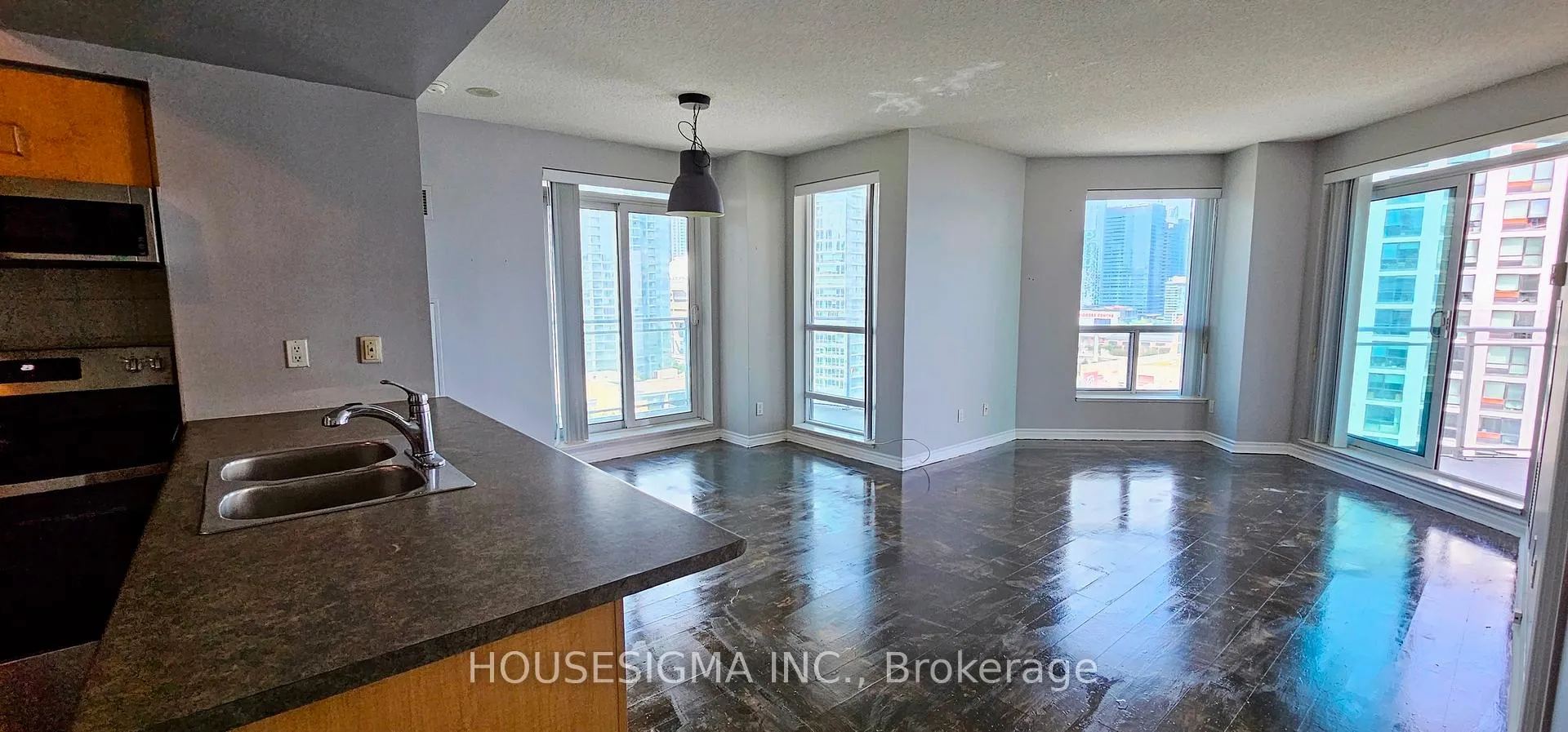 Photo 11 of Unit 1509, 410 Queens Quay W, Toronto, Waterfront Communities — HOMEH