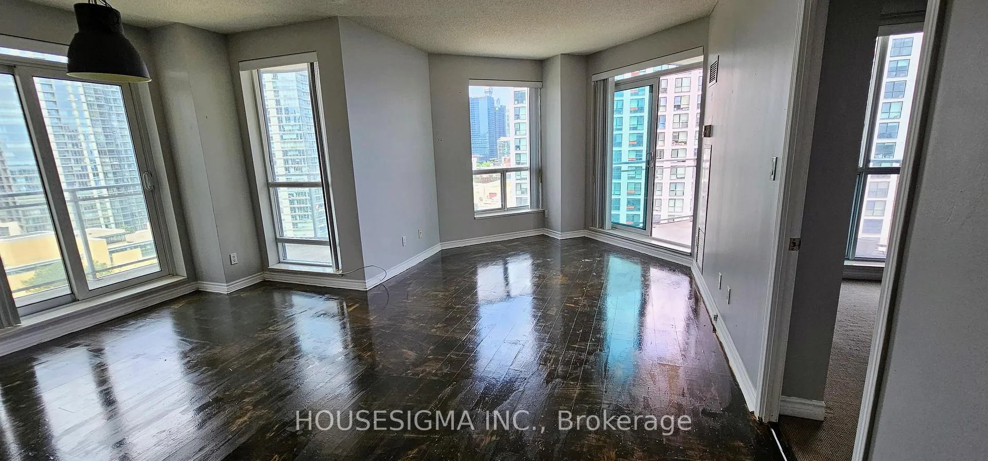 Photo 14 of Unit 1509, 410 Queens Quay W, Toronto, Waterfront Communities — HOMEH